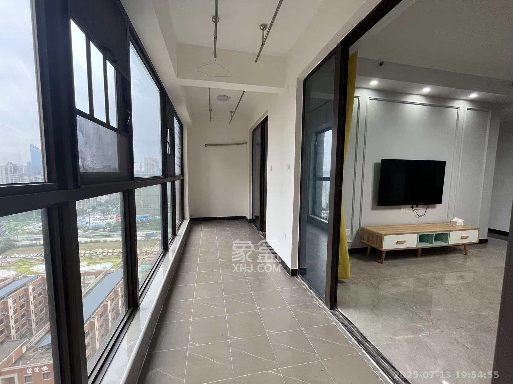 明昇壹城(明昇时代广场)二期  4室2厅2卫    3800.0元/月 明昇壹城(明昇时代广场)二期  4室2厅2卫    3800.0元/月室内图