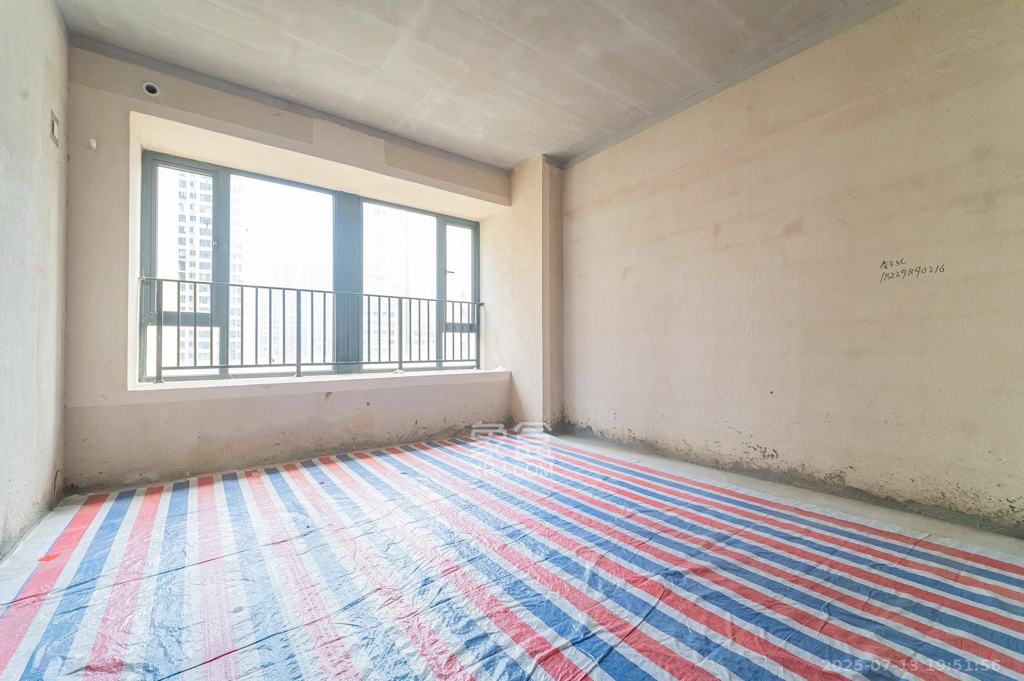 中建悦和城 2室1厅1卫 52.0万 中建悦和城 2室1厅1卫 52.0万客厅