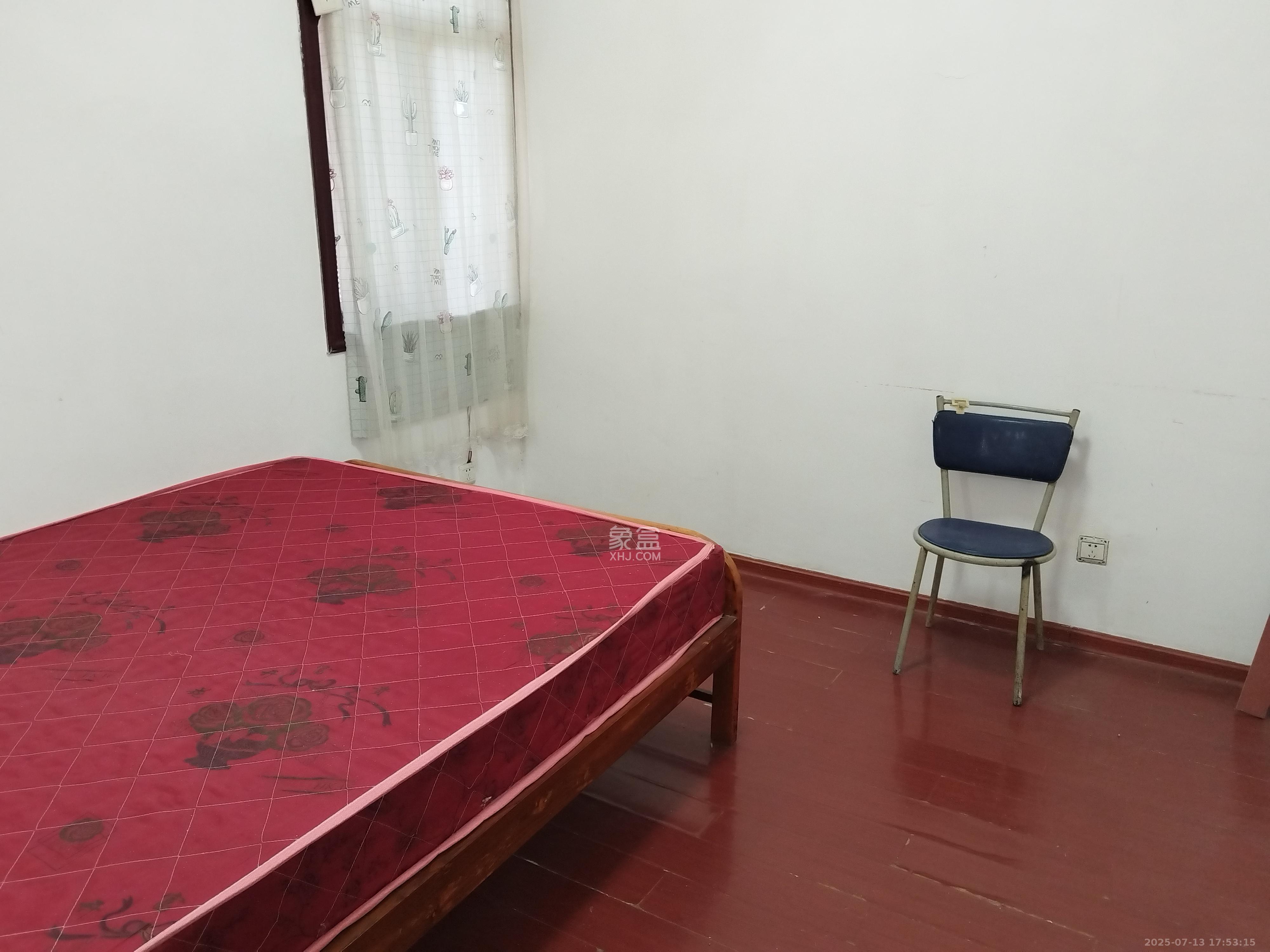 岳鞍阁小区 2室2厅1卫 1600.0元/月 岳鞍阁小区 2室2厅1卫 1600.0元/月室内图