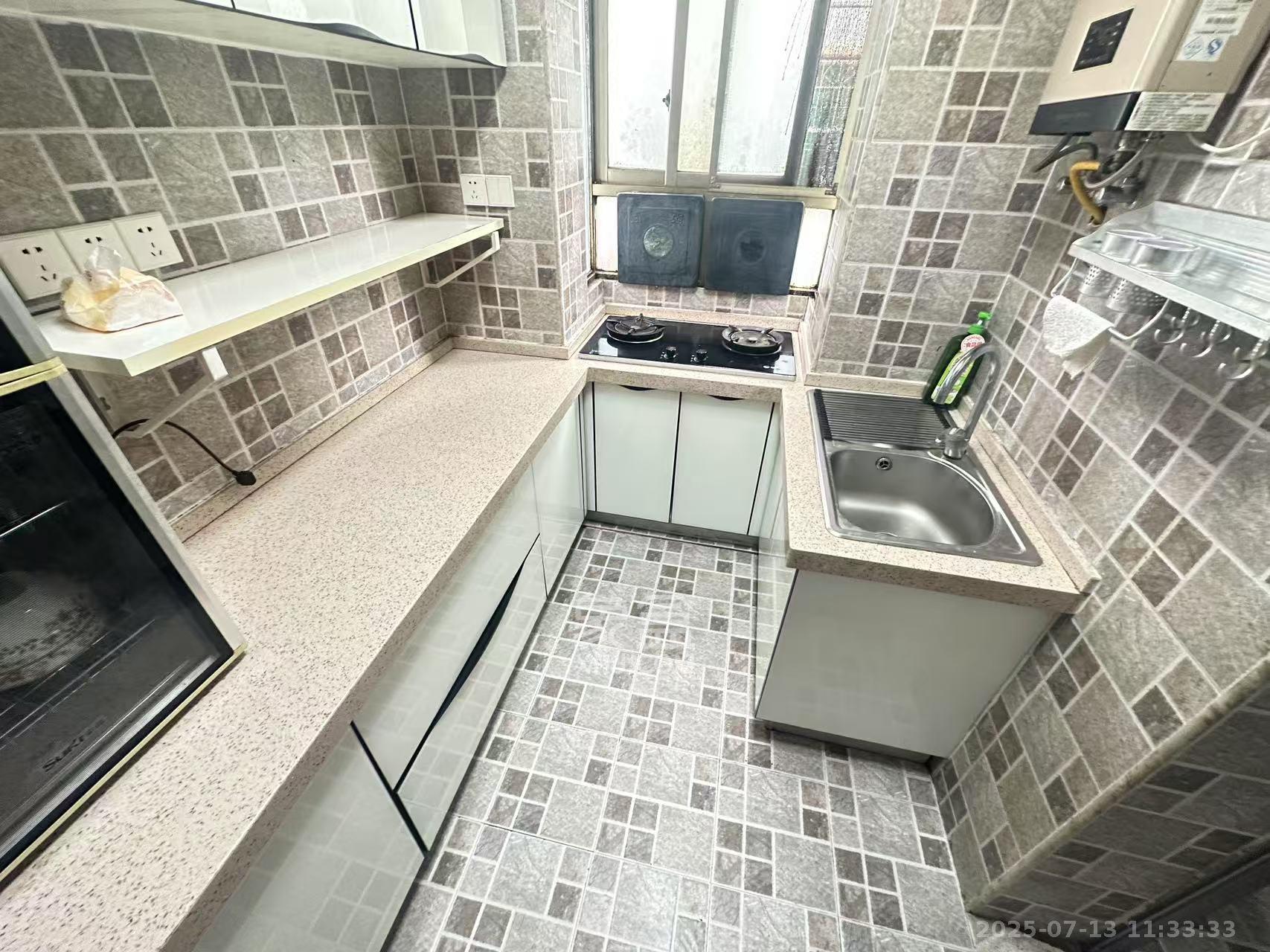 爱民路民主党派宿舍  3室2厅1卫    3000.0元/月 爱民路民主党派宿舍  3室2厅1卫    3000.0元/月室内图