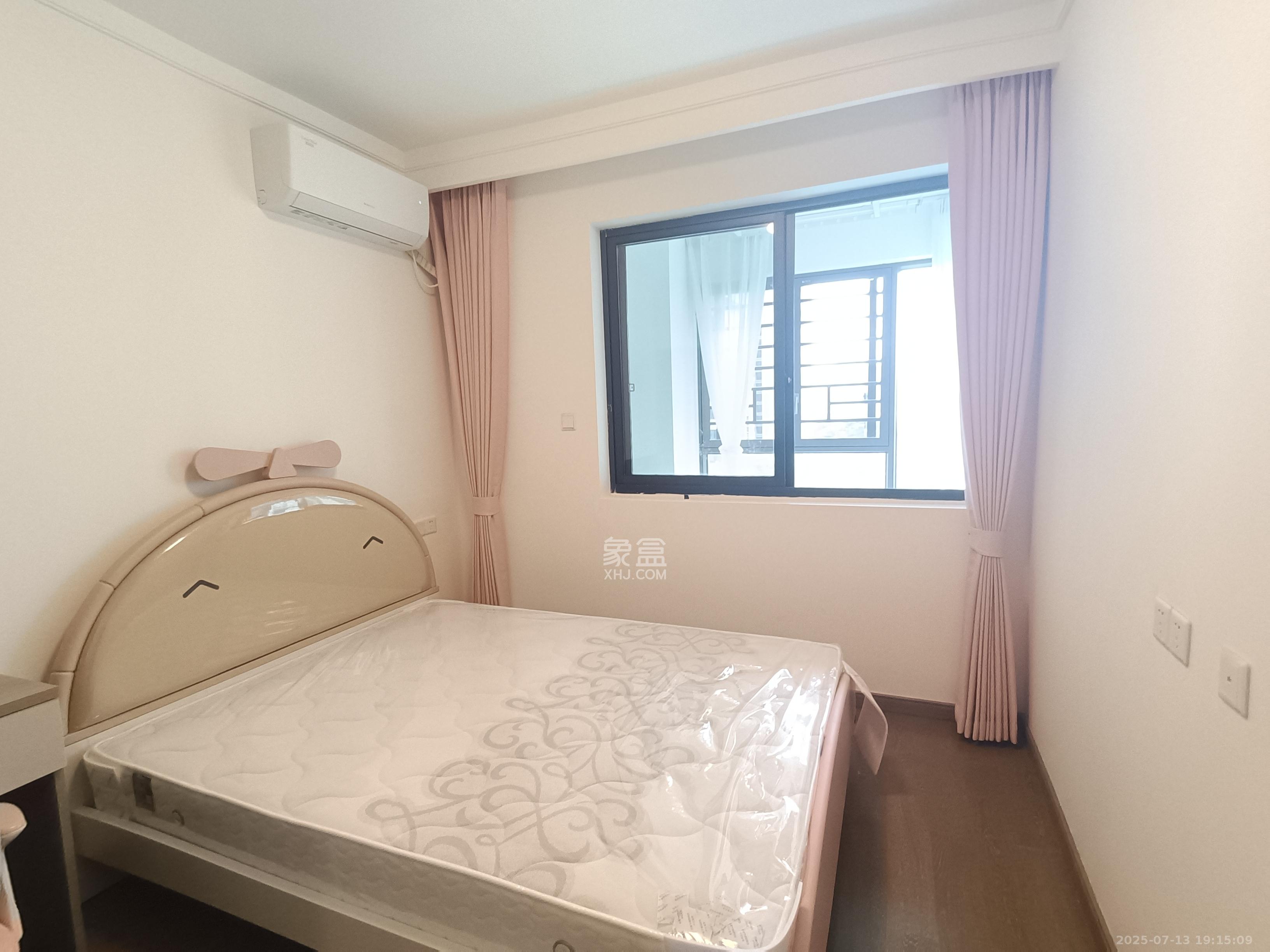 龙湖铂金中心(龙湖春江郦城) 3室2厅2卫 4800.0元/月 龙湖铂金中心(龙湖春江郦城) 3室2厅2卫 4800.0元/月室内图