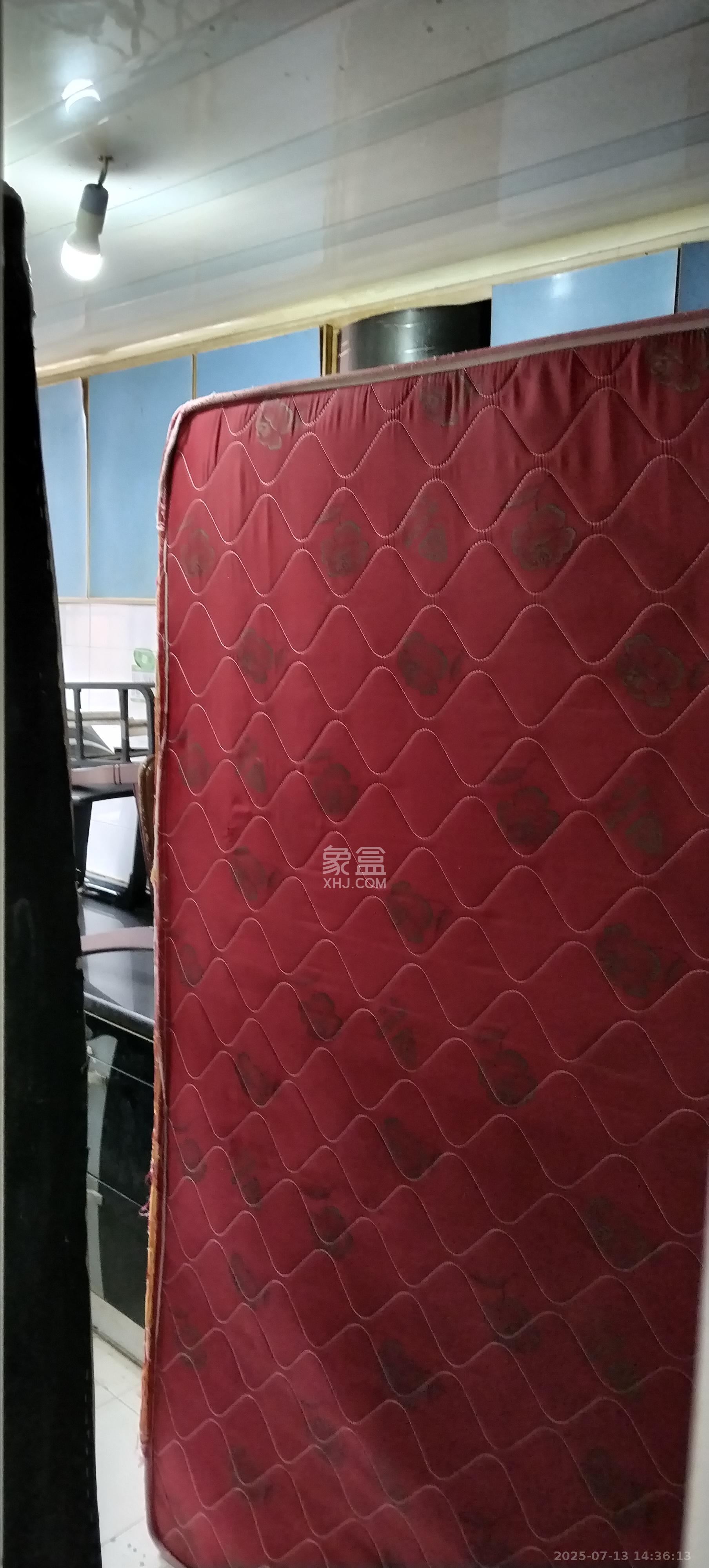 莲湖汽配城  3室2厅2卫   1800.00元/月室内图