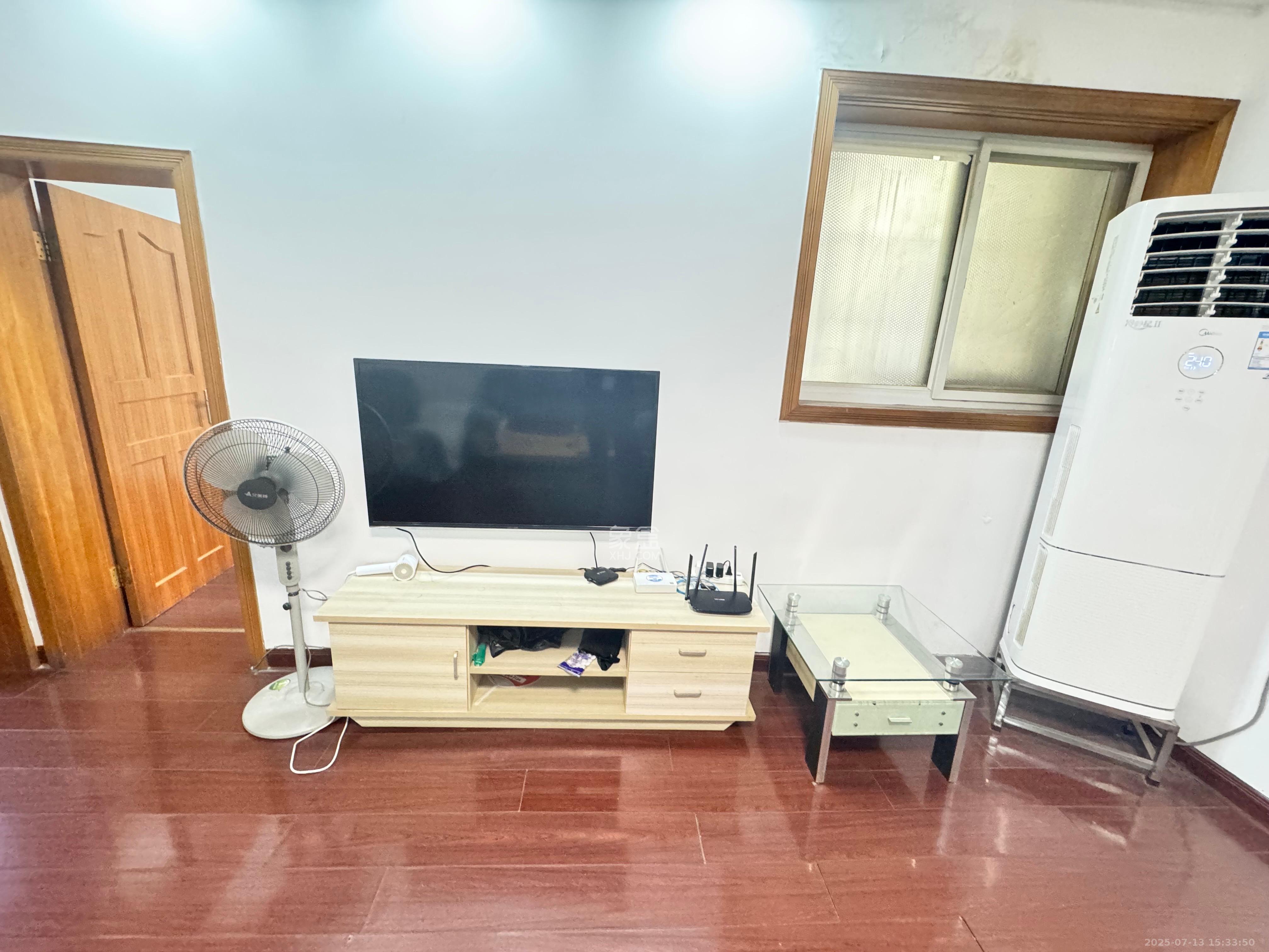 下碧湘街散盘 3室2厅1卫 3000.0元/月 下碧湘街散盘 3室2厅1卫 3000.0元/月室内图