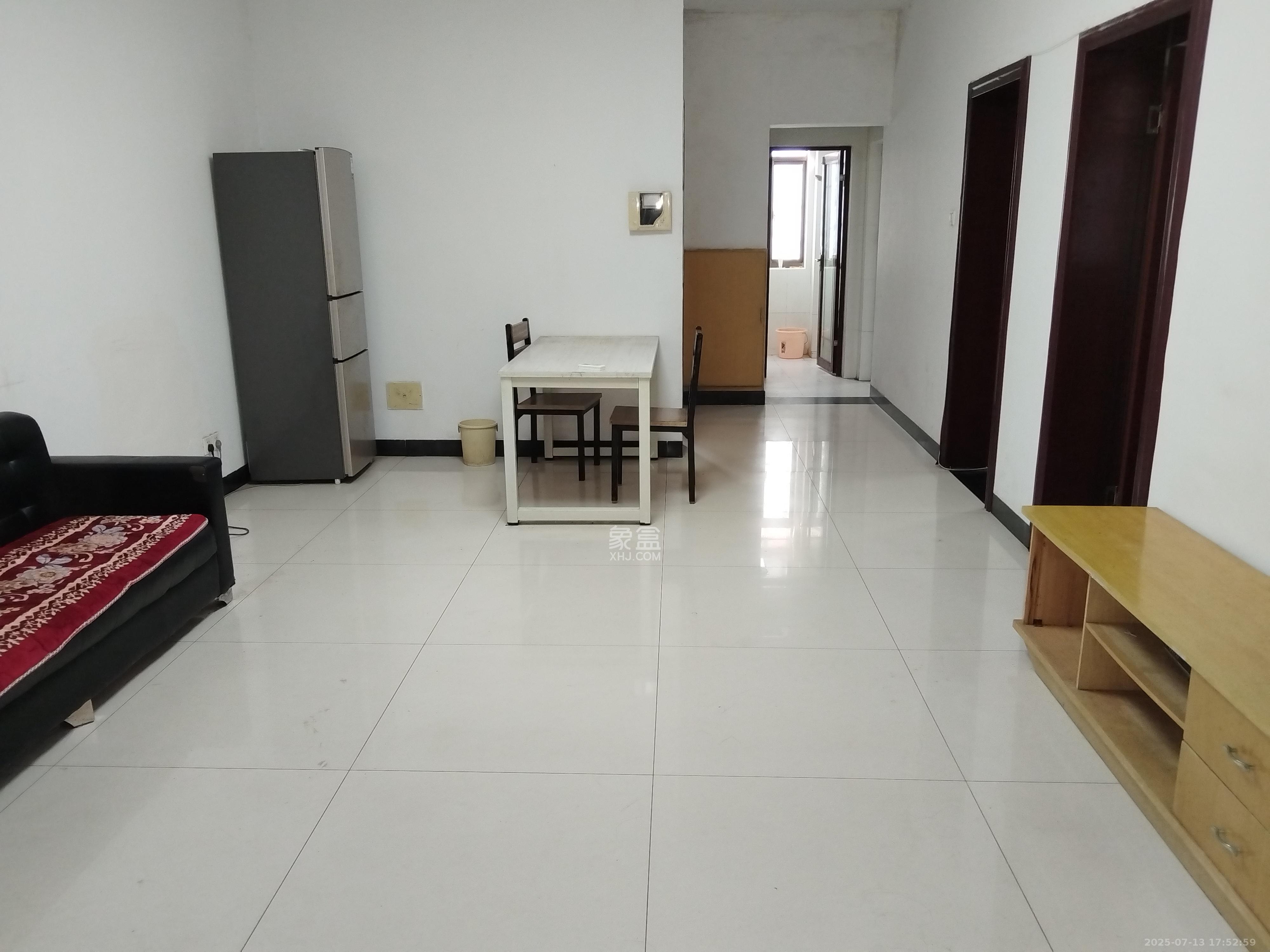 岳鞍阁小区 2室2厅1卫 1600.0元/月 岳鞍阁小区 2室2厅1卫 1600.0元/月室内图