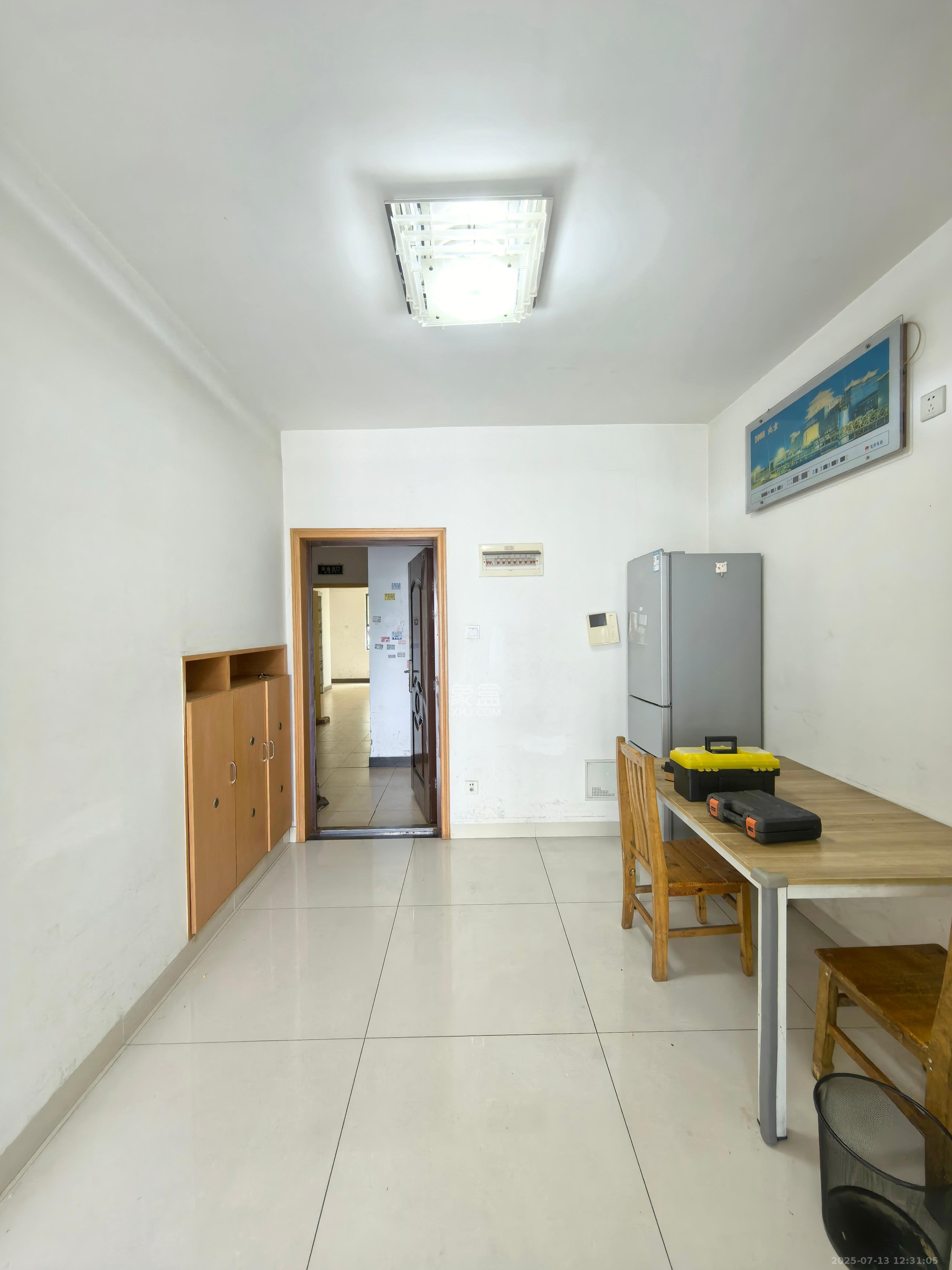 湖韵佳苑 2室2厅1卫 2500.0元/月 湖韵佳苑 2室2厅1卫 2500.0元/月室内图