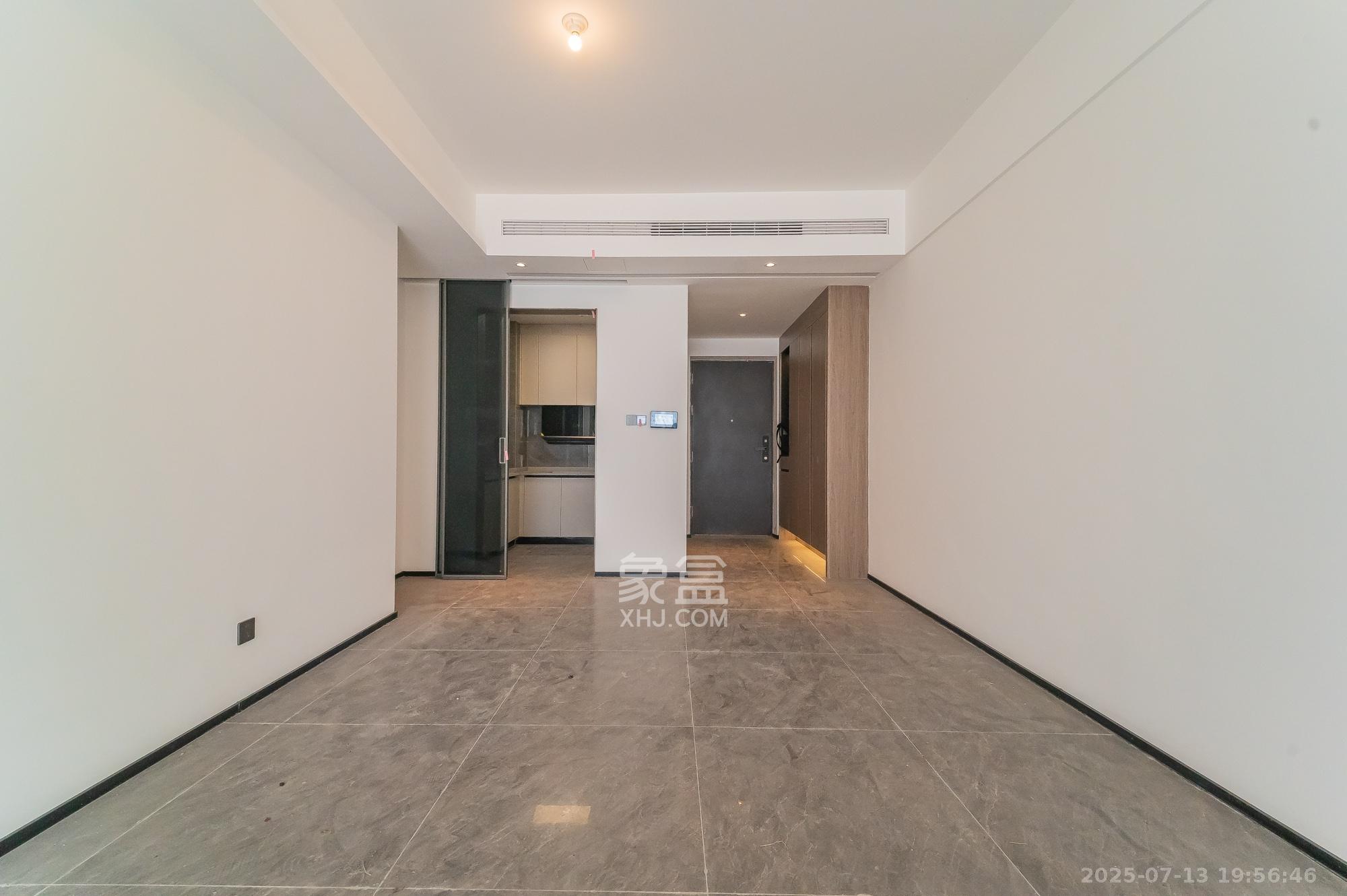 万科松湖天地 3室2厅2卫 139.6万 万科松湖天地 3室2厅2卫 139.6万客厅