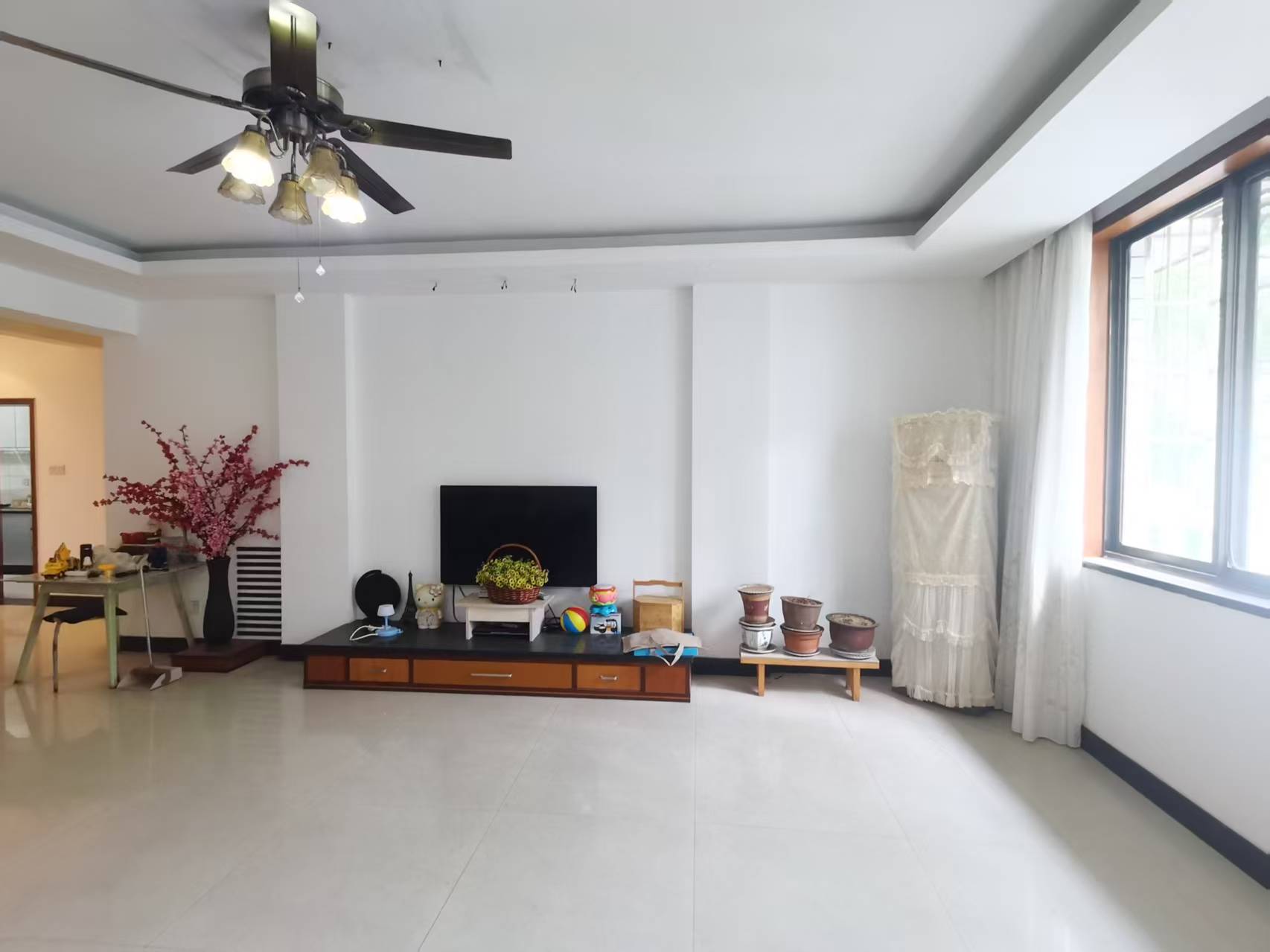 教师新村  3室2厅2卫   91.80万室内图