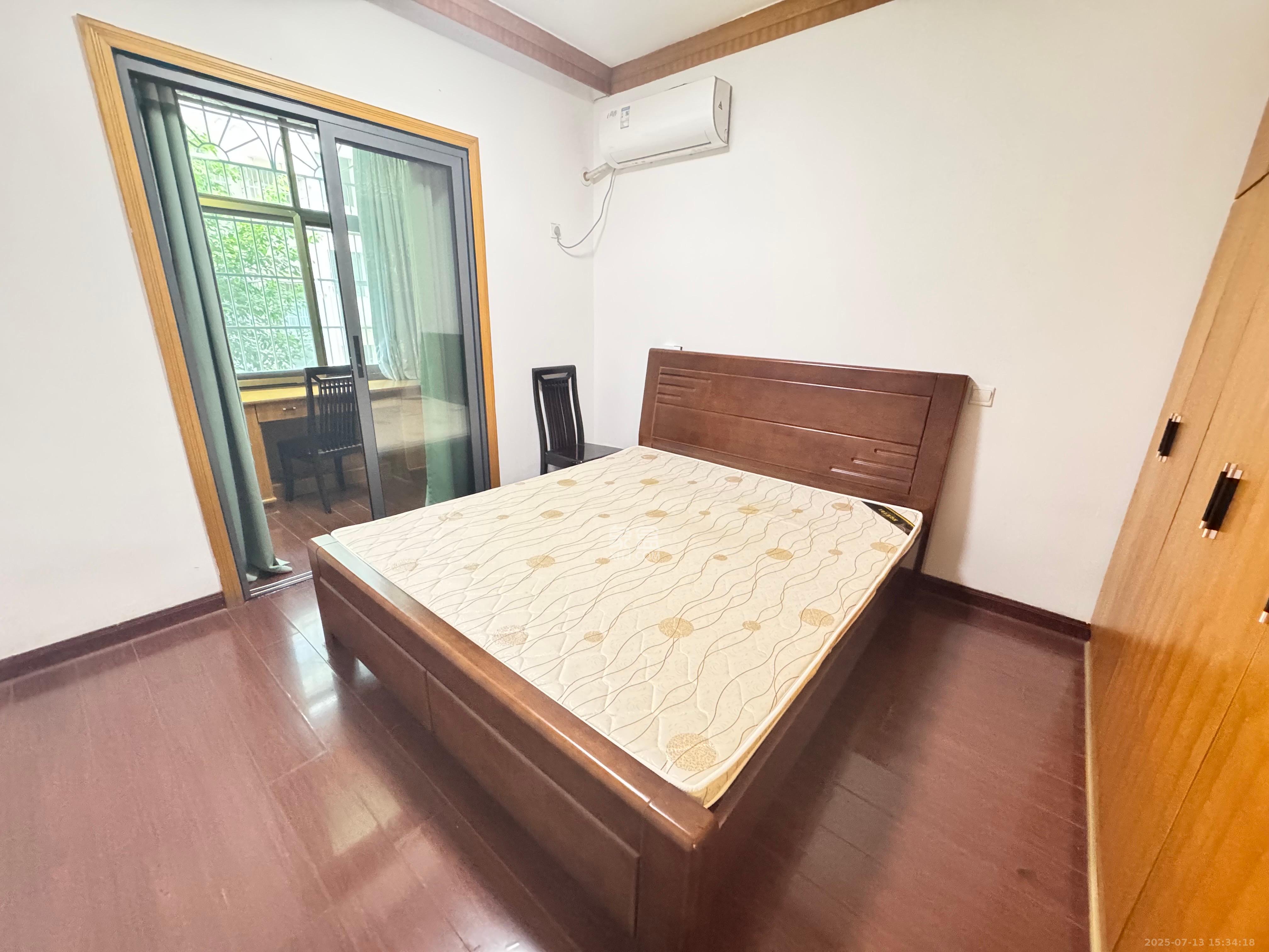 下碧湘街散盘 3室2厅1卫 3000.0元/月 下碧湘街散盘 3室2厅1卫 3000.0元/月室内图