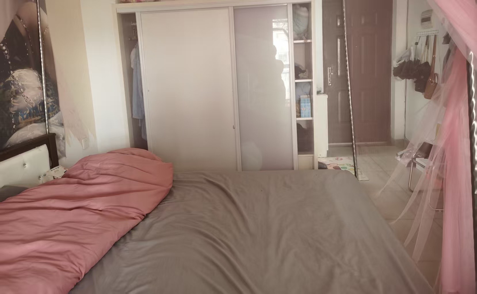 中景花园  1室1厅1卫   1400.00元/月室内图