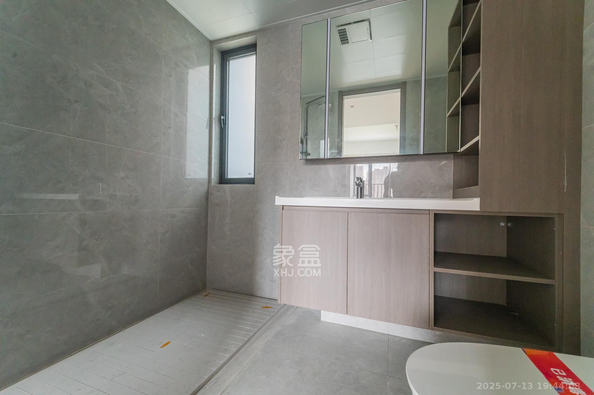 万科松湖天地 4室2厅2卫 227.0万 万科松湖天地 4室2厅2卫 227.0万其他