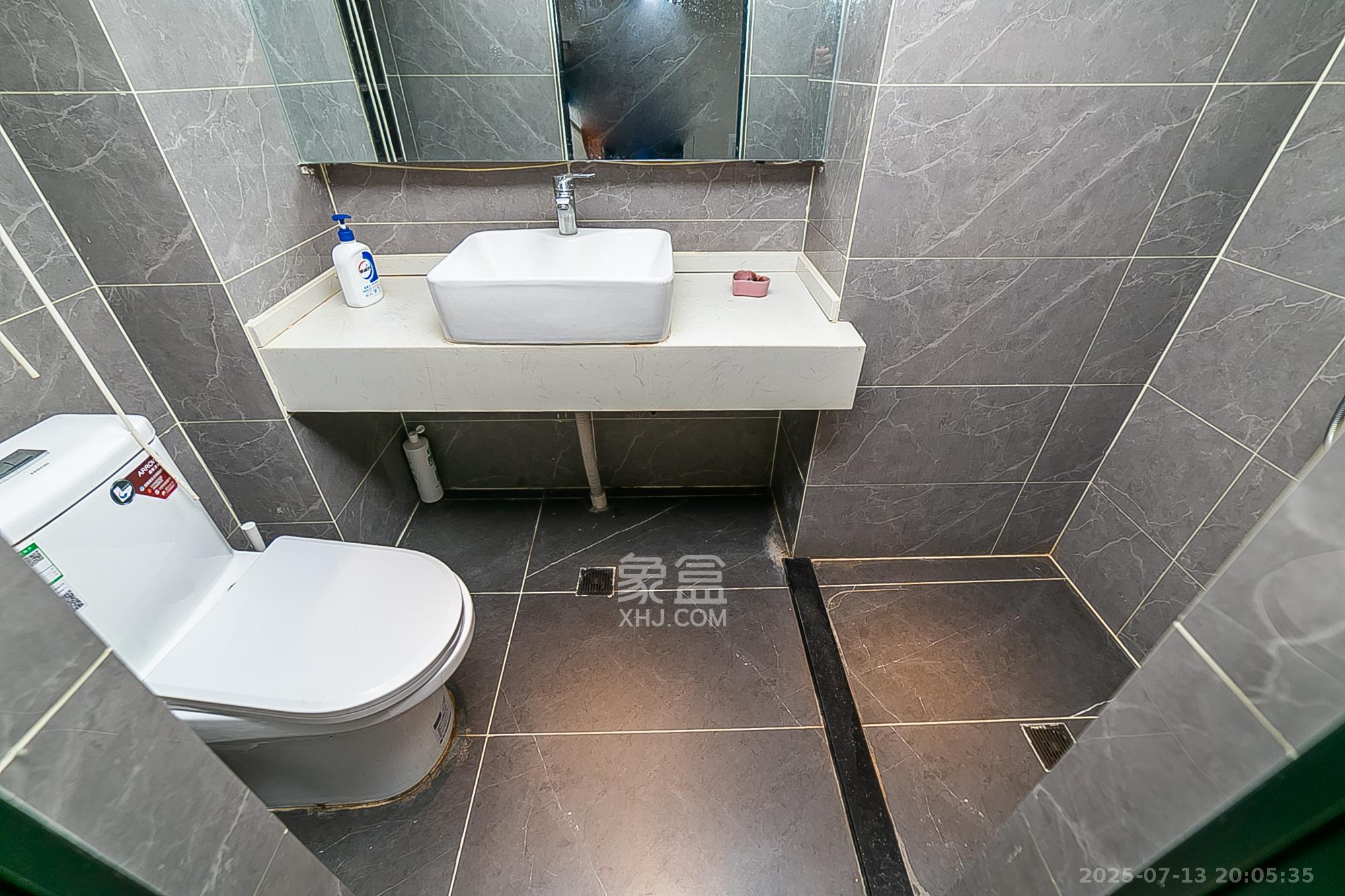 卓越江岸  2室1厅1卫    39.8万 卓越江岸  2室1厅1卫    39.8万其他