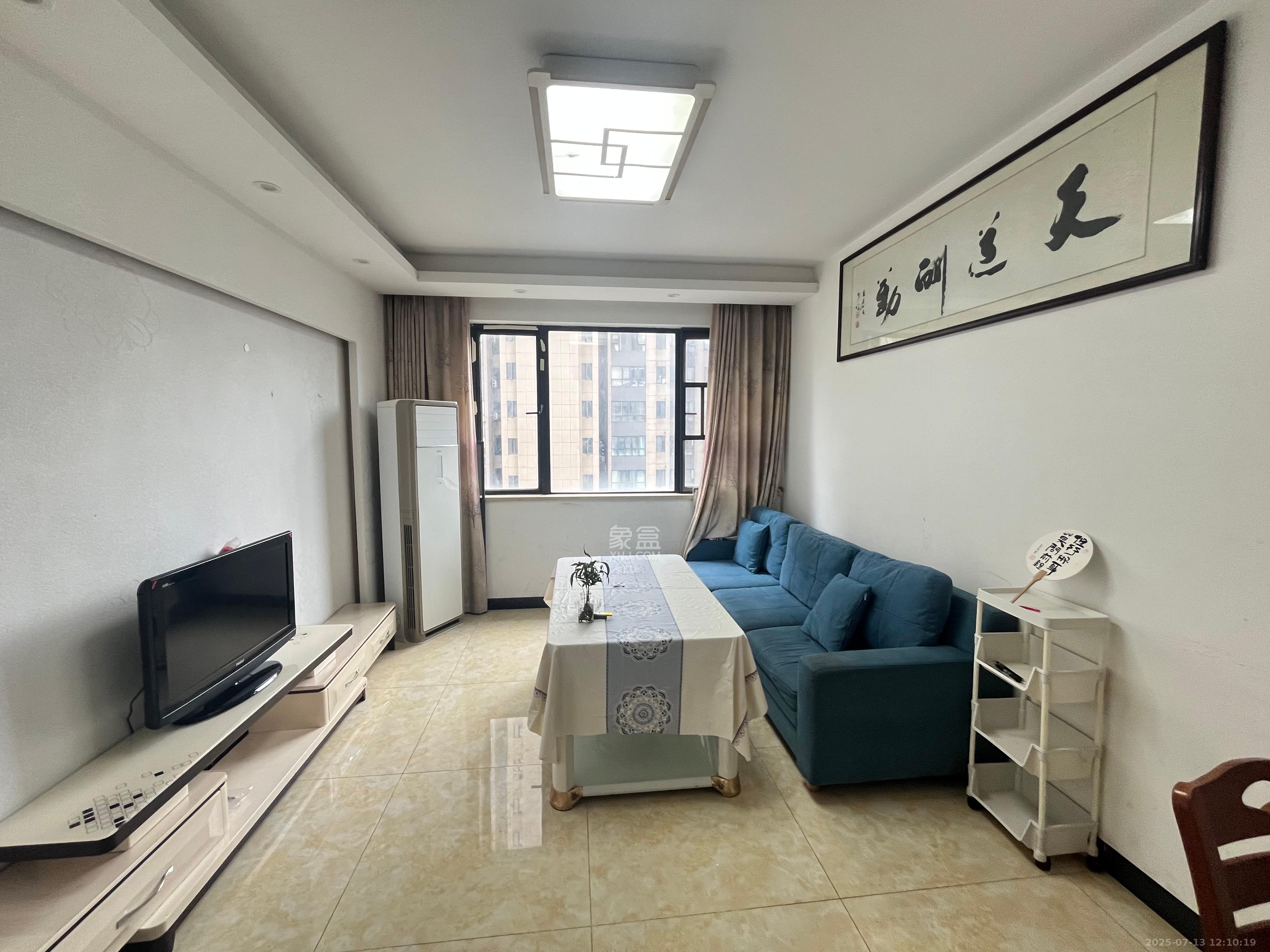 中国铁建梅溪青秀一期  2室2厅1卫   2300.00元/月