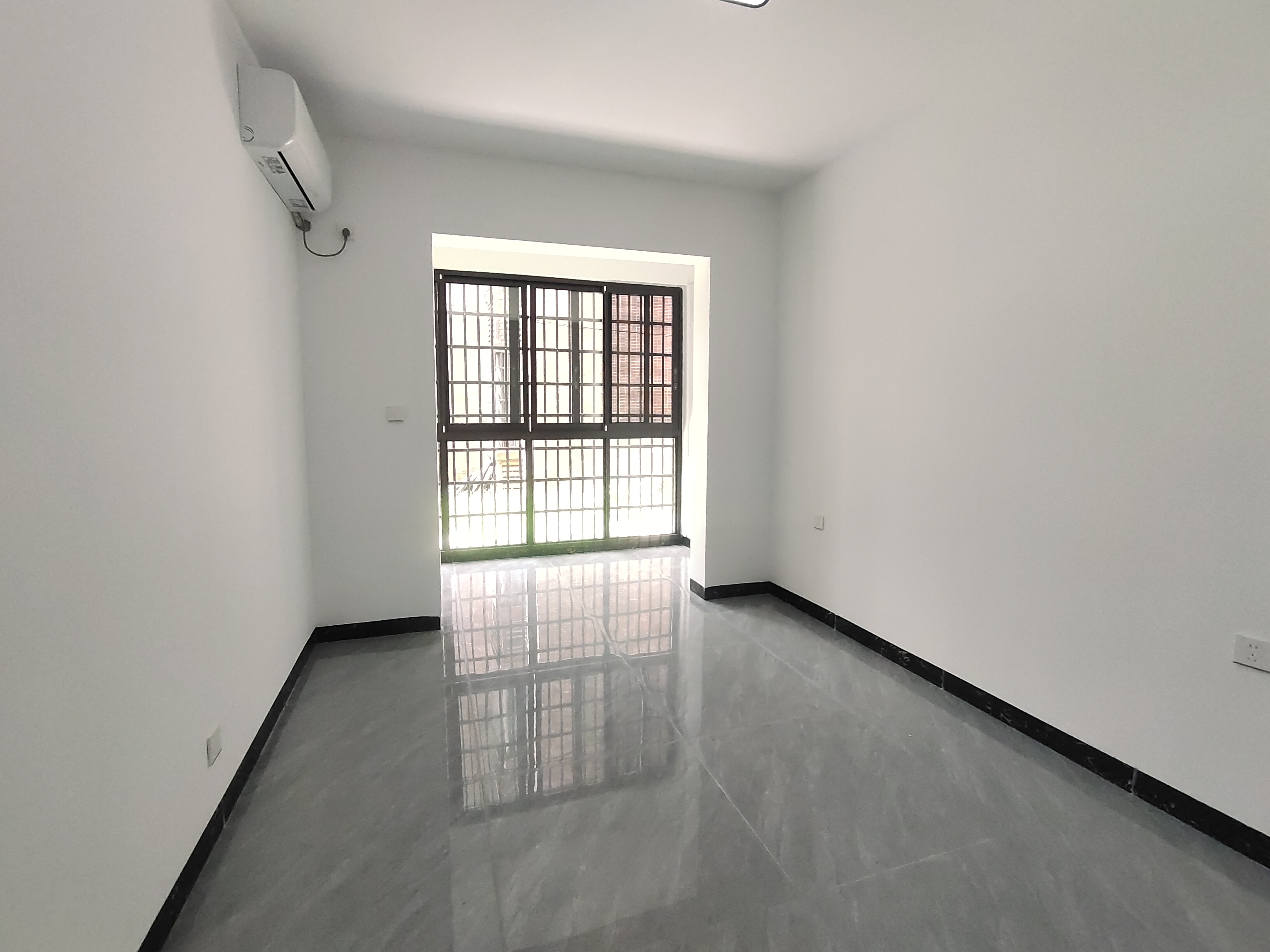 金域滨江 3室2厅2卫 1800.0元/月 金域滨江 3室2厅2卫 1800.0元/月室内图