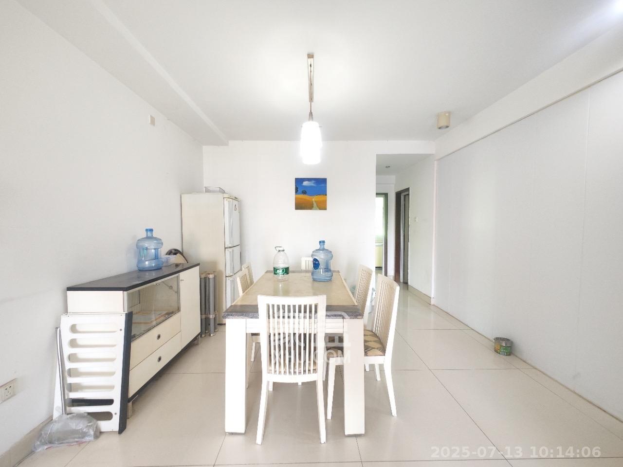 恩瑞麓山名园(龙王港小区)  3室2厅1卫    2000.0元/月 恩瑞麓山名园(龙王港小区)  3室2厅1卫    2000.0元/月室内图