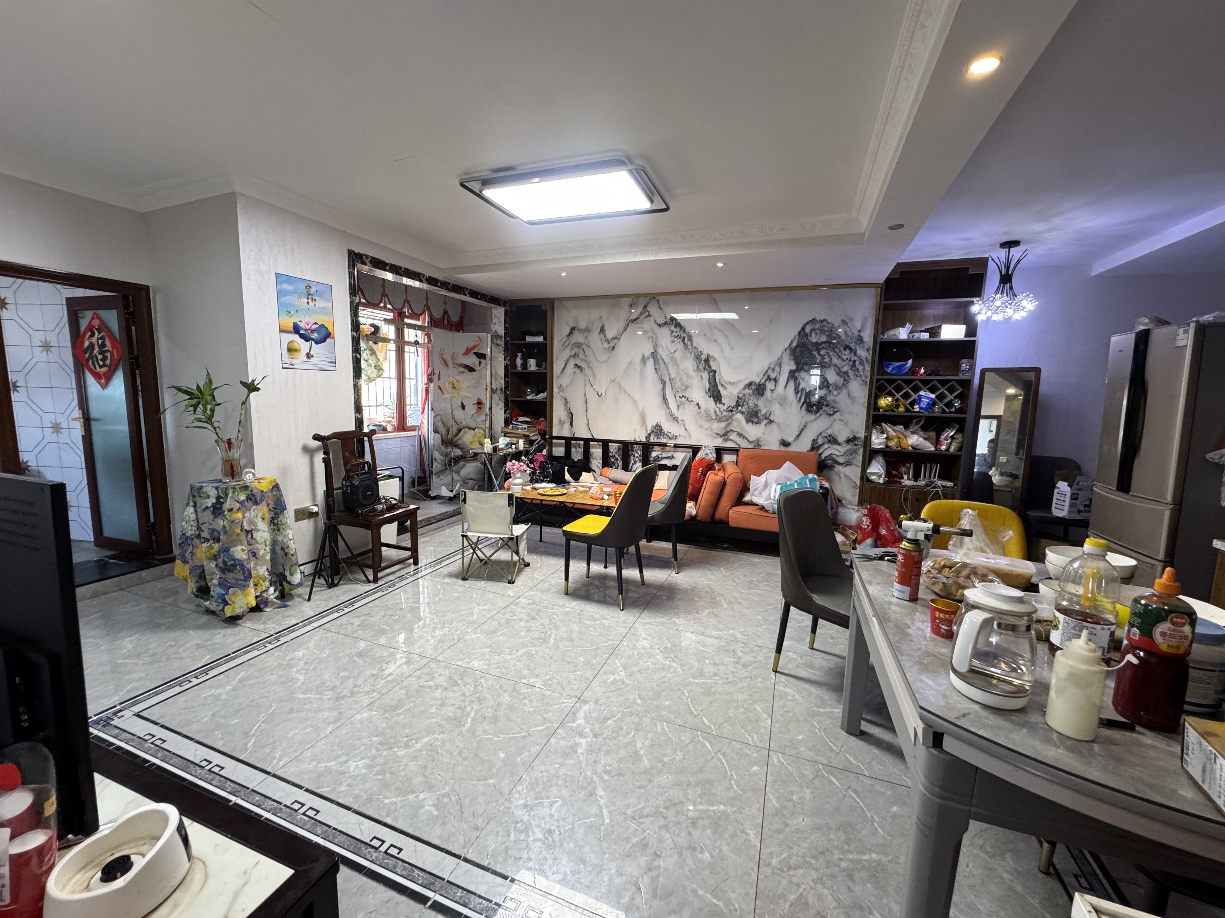 节能大厦  2室2厅1卫    73.0万 节能大厦  2室2厅1卫    73.0万客厅