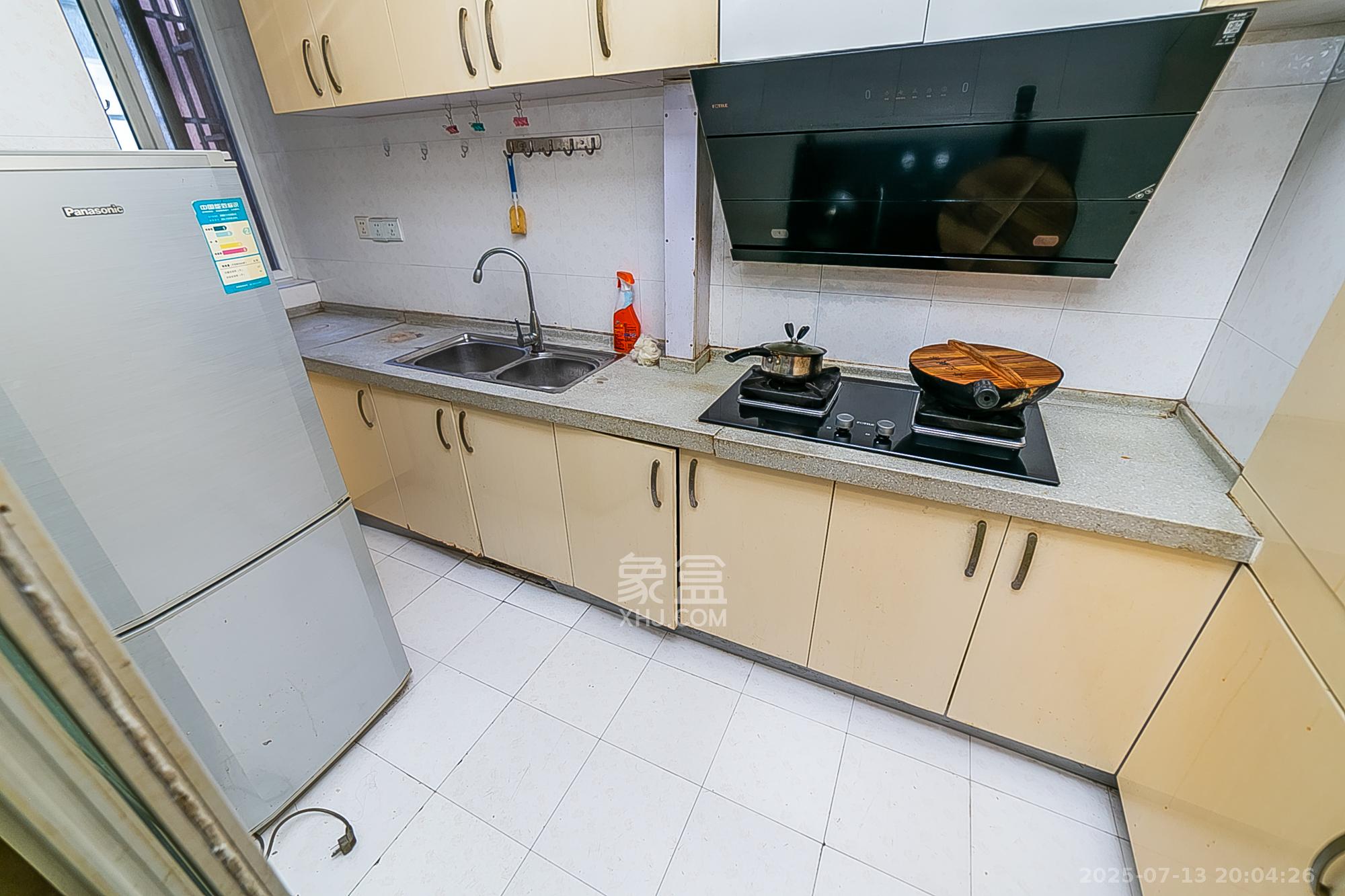 巧克力空间(建鸿达现代大厦)  2室2厅1卫    59.8万 巧克力空间(建鸿达现代大厦)  2室2厅1卫    59.8万其他