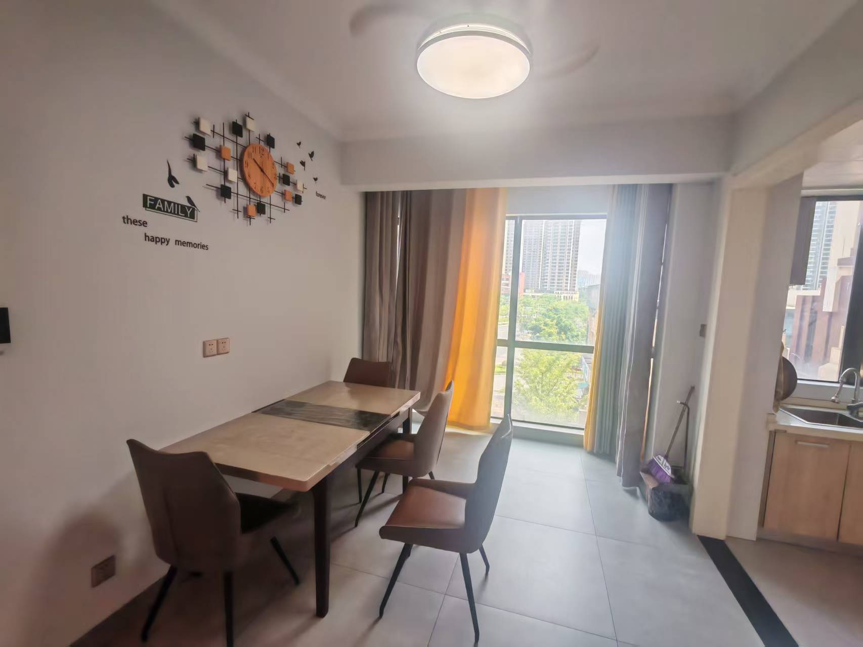 春藤小镇  4室2厅2卫    110.0万 春藤小镇  4室2厅2卫    110.0万室内图