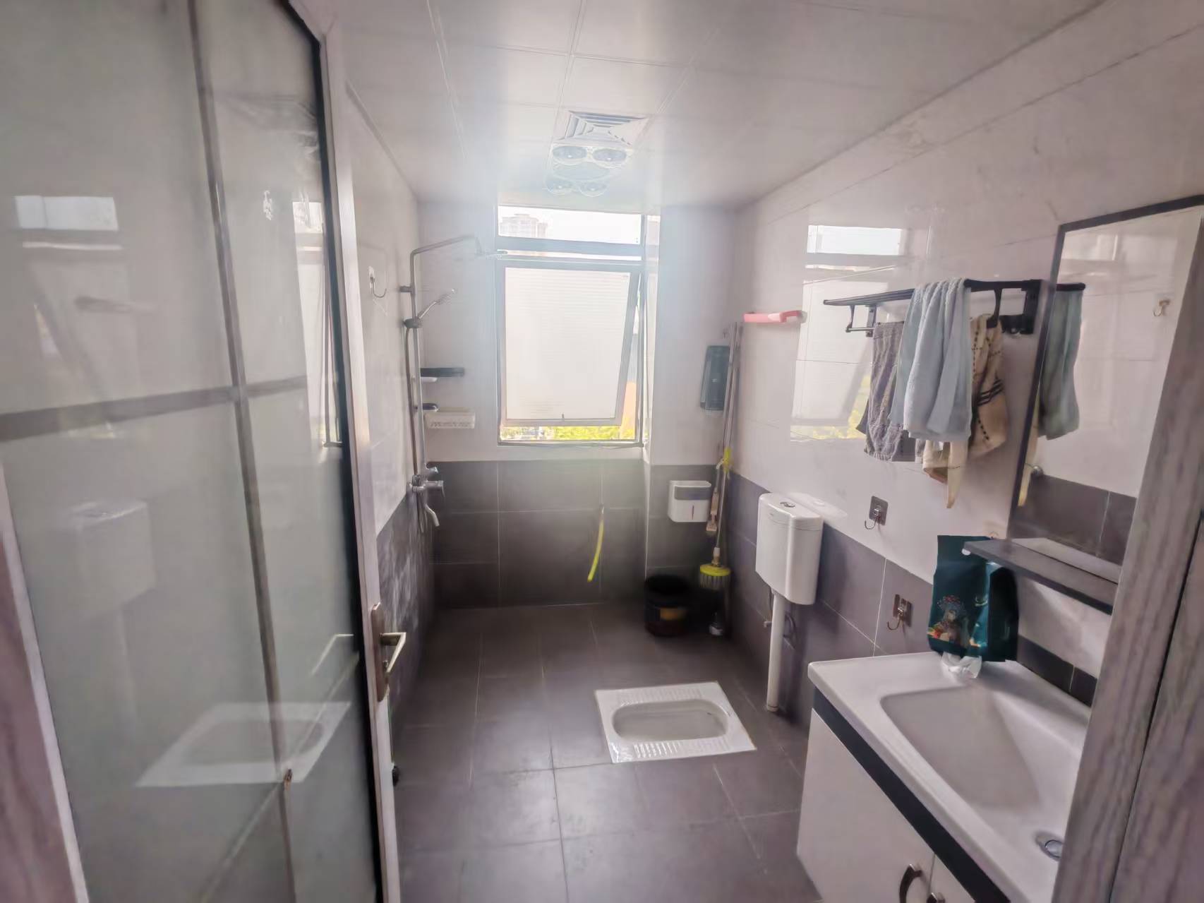 春藤小镇  4室2厅2卫    110.0万 春藤小镇  4室2厅2卫    110.0万室内图