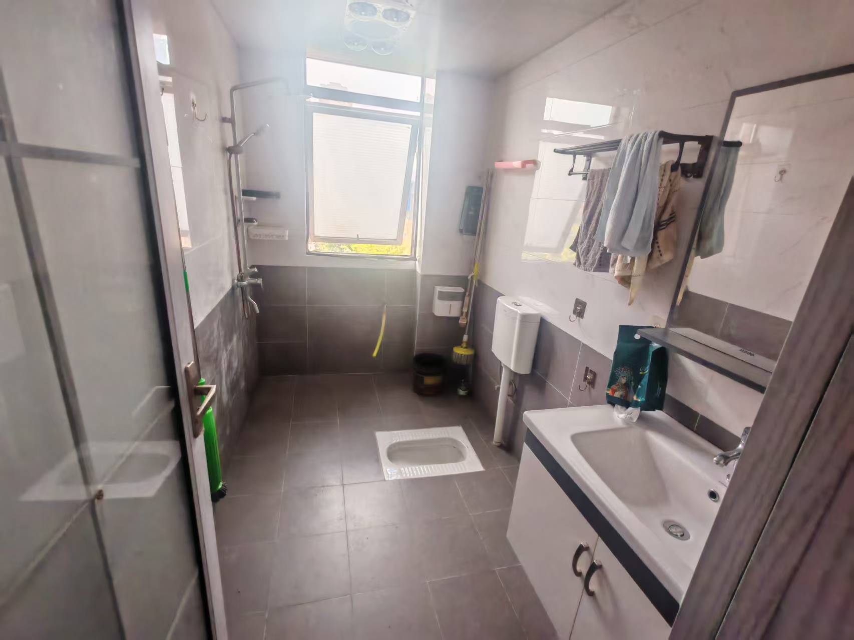 春藤小镇  4室2厅2卫    110.0万 春藤小镇  4室2厅2卫    110.0万室内图