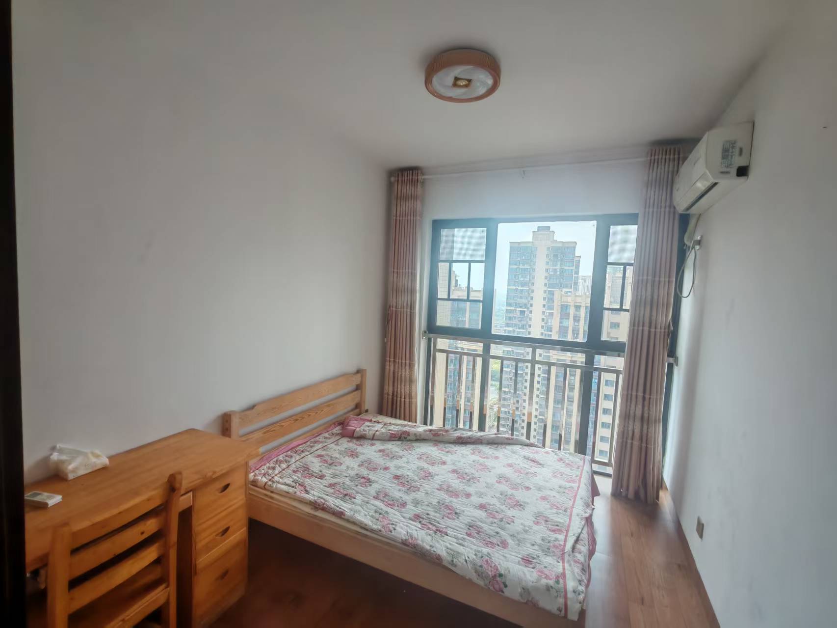 春藤小镇 4室2厅2卫 77.5万 春藤小镇 4室2厅2卫 77.5万室内图