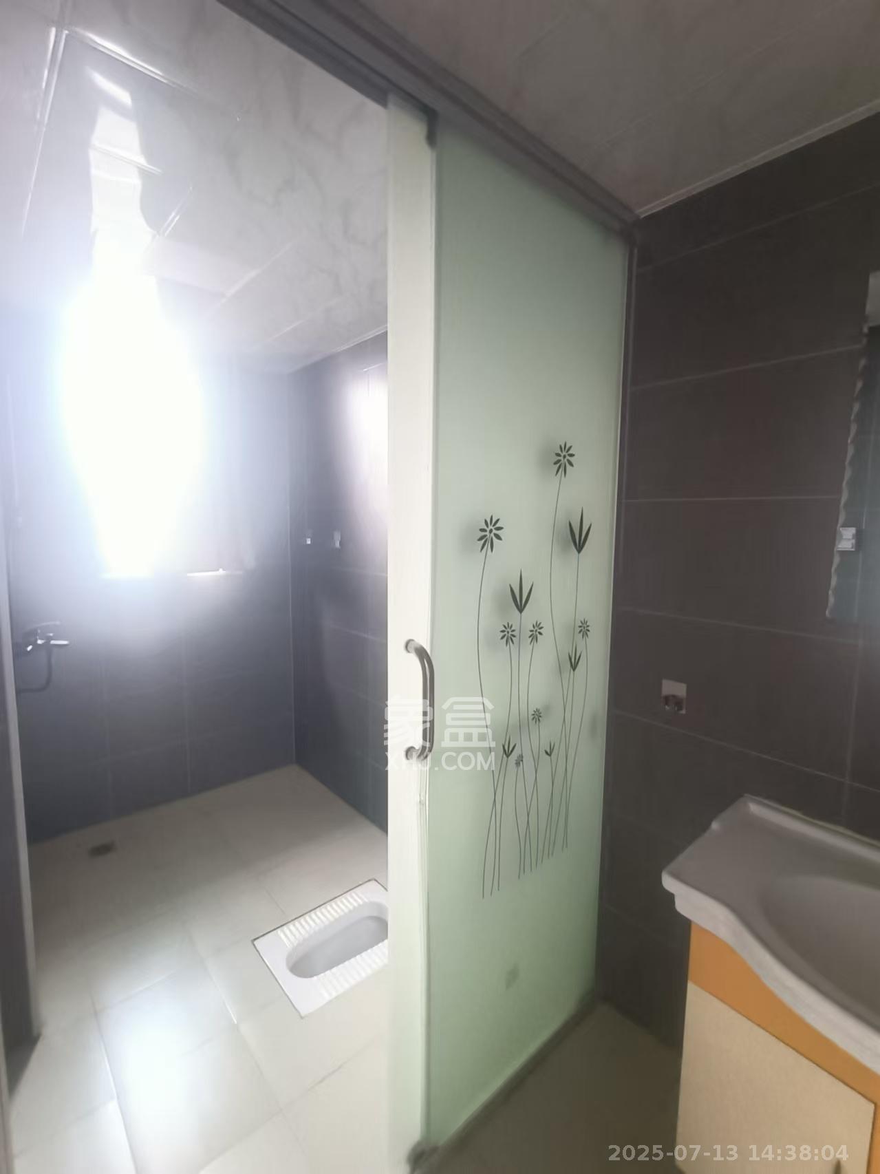 梦网景园  4室2厅1卫   3500.00元/月室内图