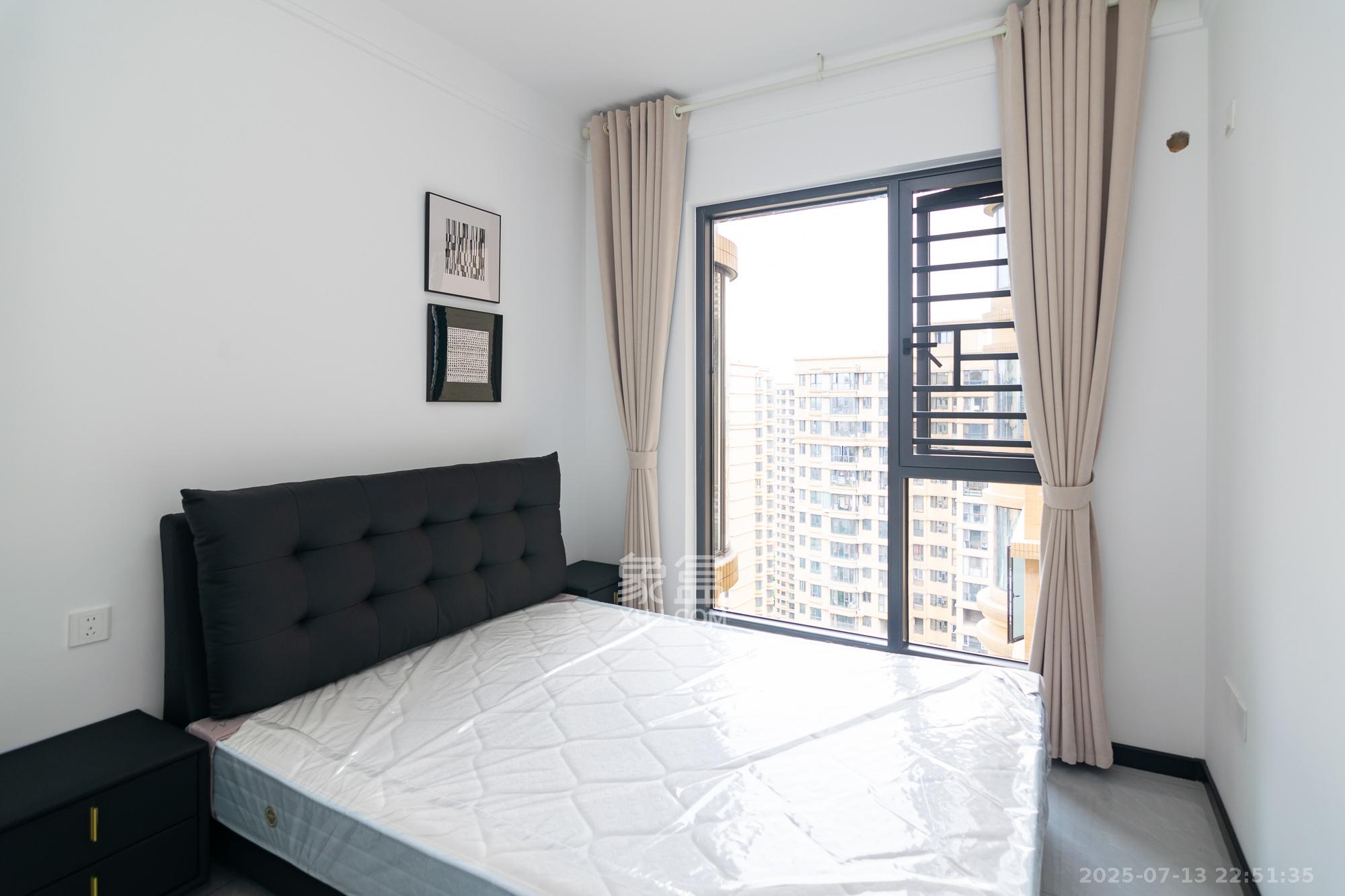 三润城(三润星城) 4室2厅2卫 126.8万 三润城(三润星城) 4室2厅2卫 126.8万卧室