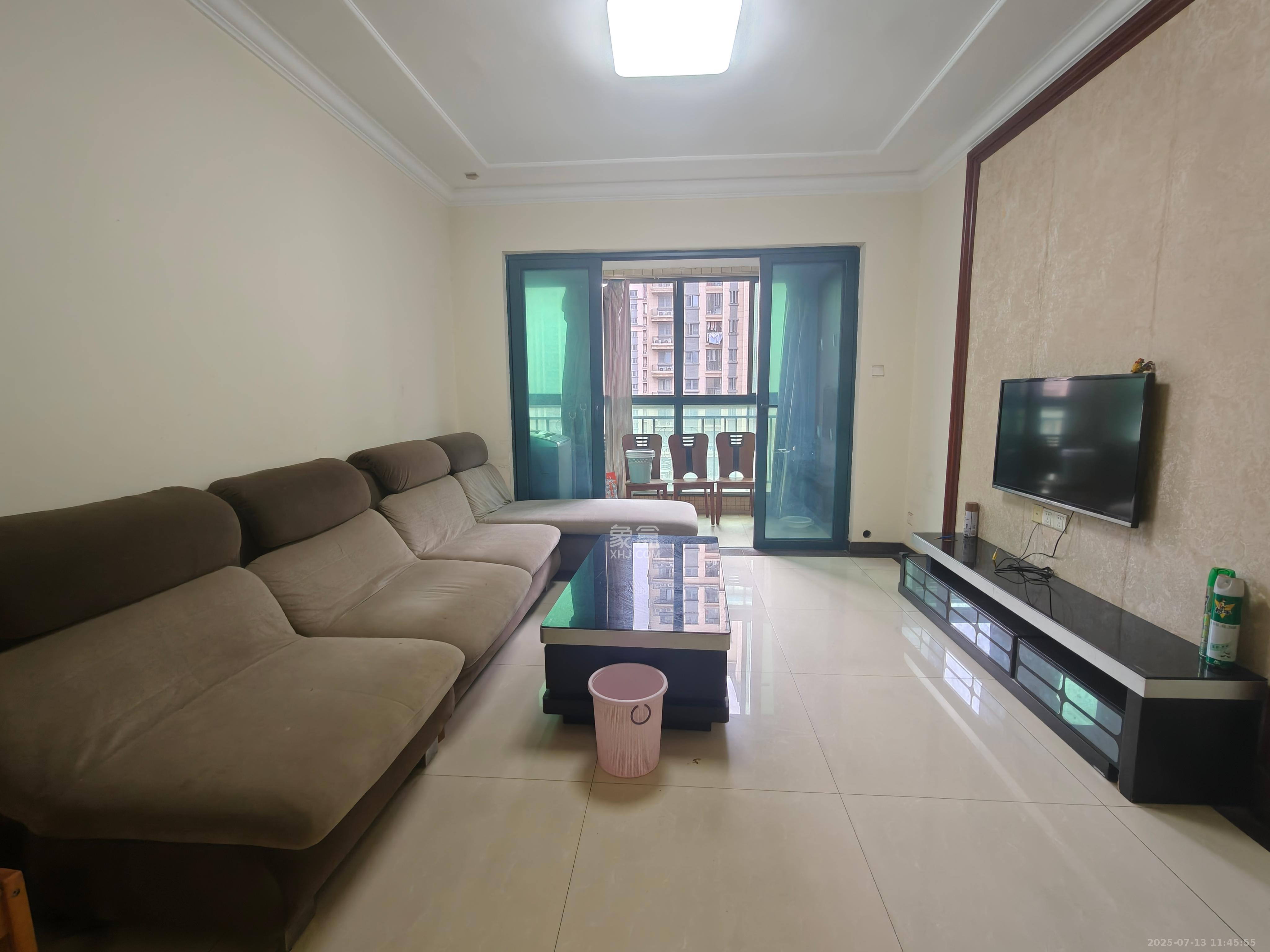 恒大绿洲  2室2厅1卫    2200.0元/月室内图