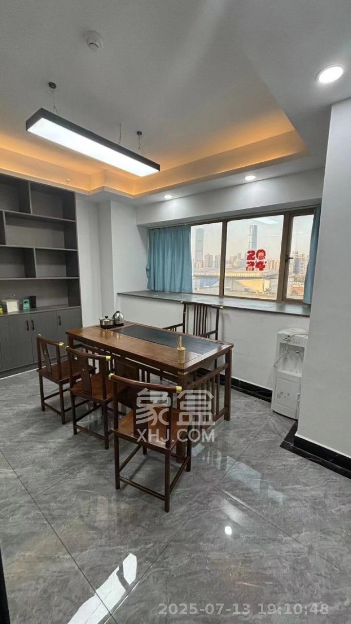 嘉盛国际广场  2室0厅1卫    7500.0元/月室内图