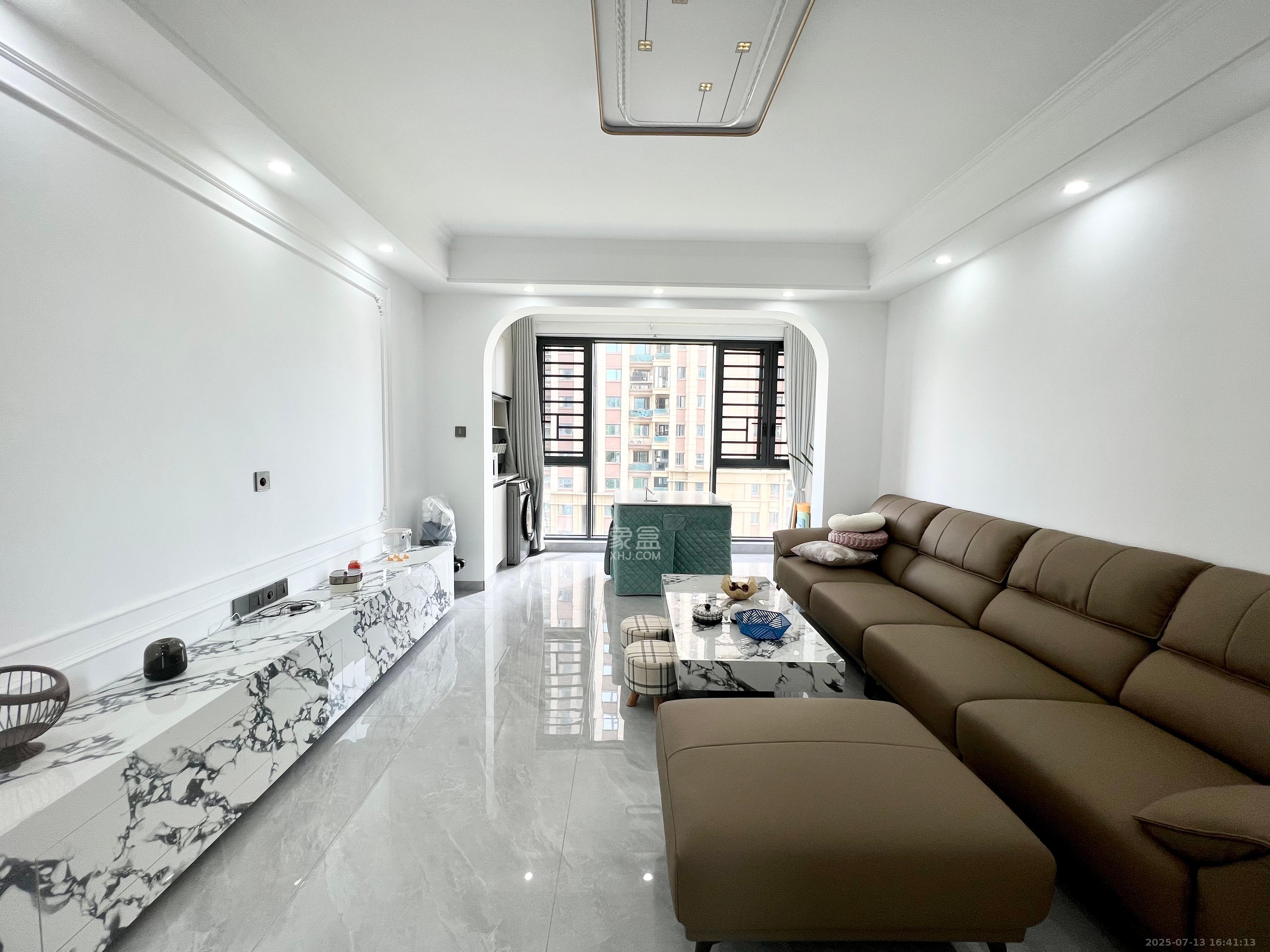 恒大揽湖苑(恒大林溪郡)  4室2厅2卫    3800.0元/月 恒大揽湖苑(恒大林溪郡)  4室2厅2卫    3800.0元/月室内图