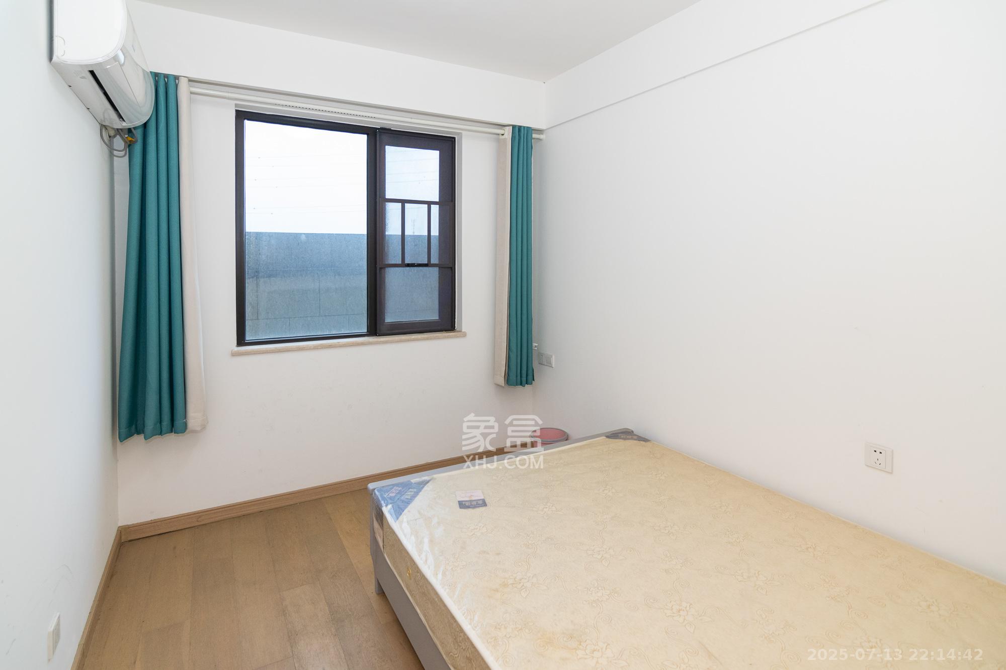 新城国际花都 3室2厅2卫 63.8万 新城国际花都 3室2厅2卫 63.8万卧室