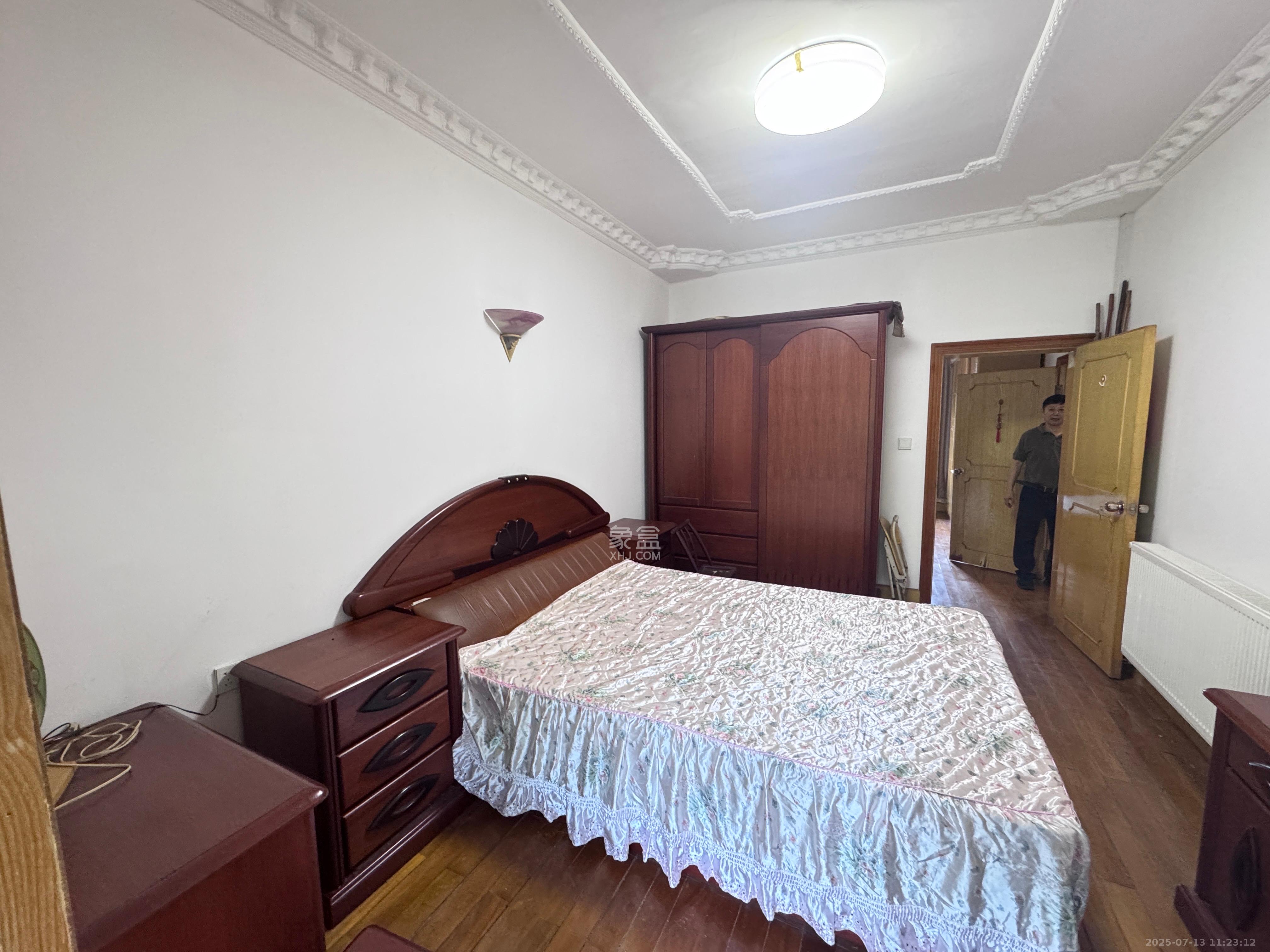 商贸旅游学院教师宿舍 2室2厅1卫 1800.0元/月 商贸旅游学院教师宿舍 2室2厅1卫 1800.0元/月室内图