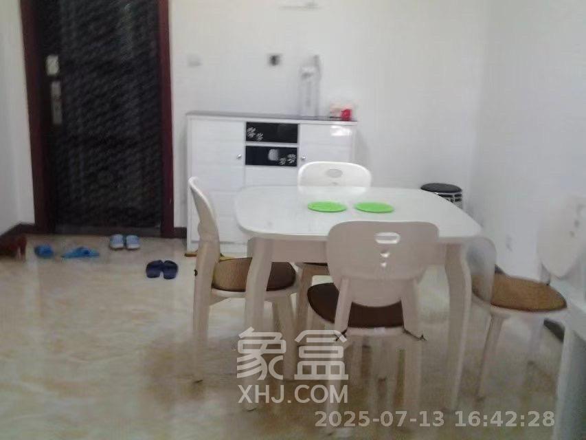 长房时代城  2室1厅1卫   2600.00元/月室内图