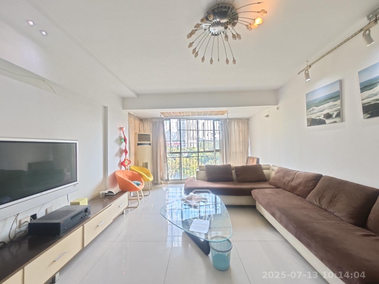 恩瑞麓山名园(龙王港小区)  3室2厅1卫    2000.0元/月 恩瑞麓山名园(龙王港小区)  3室2厅1卫    2000.0元/月室内图