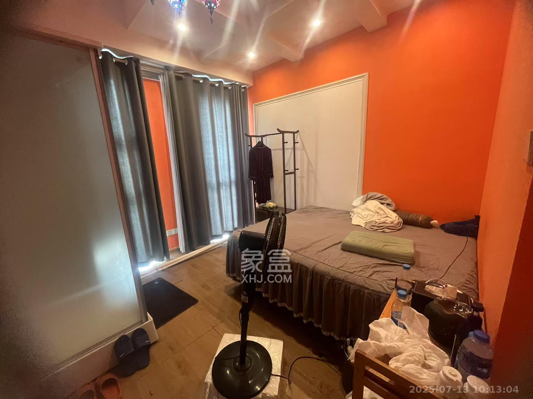 万坤图财富广场 4室1厅1卫 4000.0元/月 万坤图财富广场 4室1厅1卫 4000.0元/月室内图