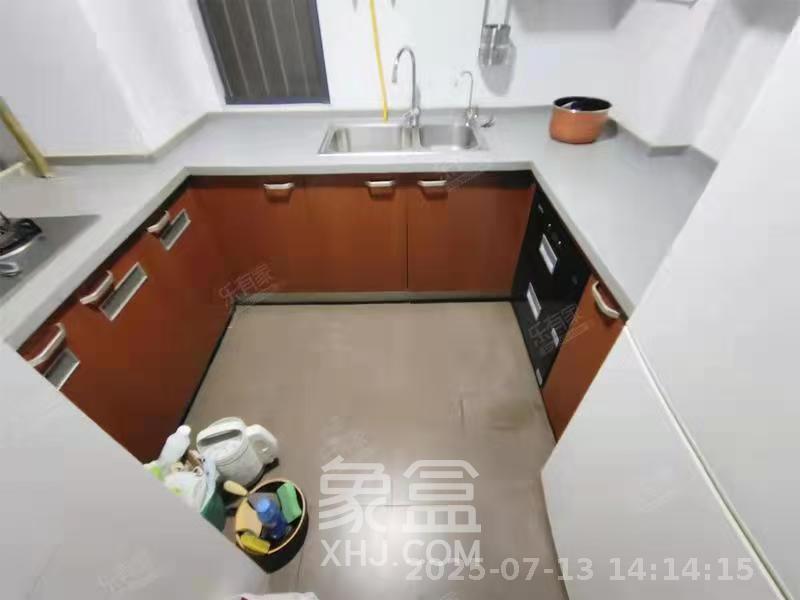 万科金域华府二期  3室2厅2卫    2700.0元/月室内图