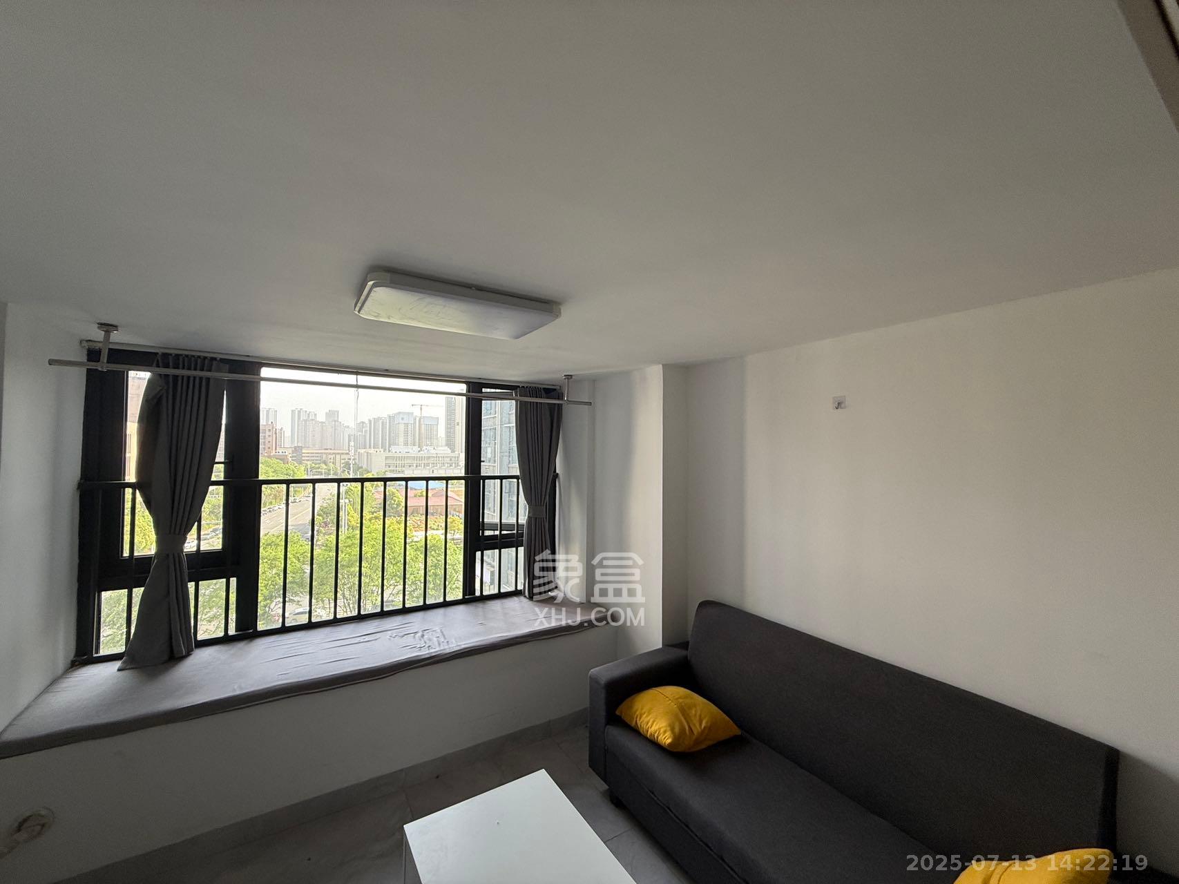 龙湖湘江星座(祺鑫星座公寓) 1室1厅1卫 1800.0元/月 龙湖湘江星座(祺鑫星座公寓) 1室1厅1卫 1800.0元/月室内图