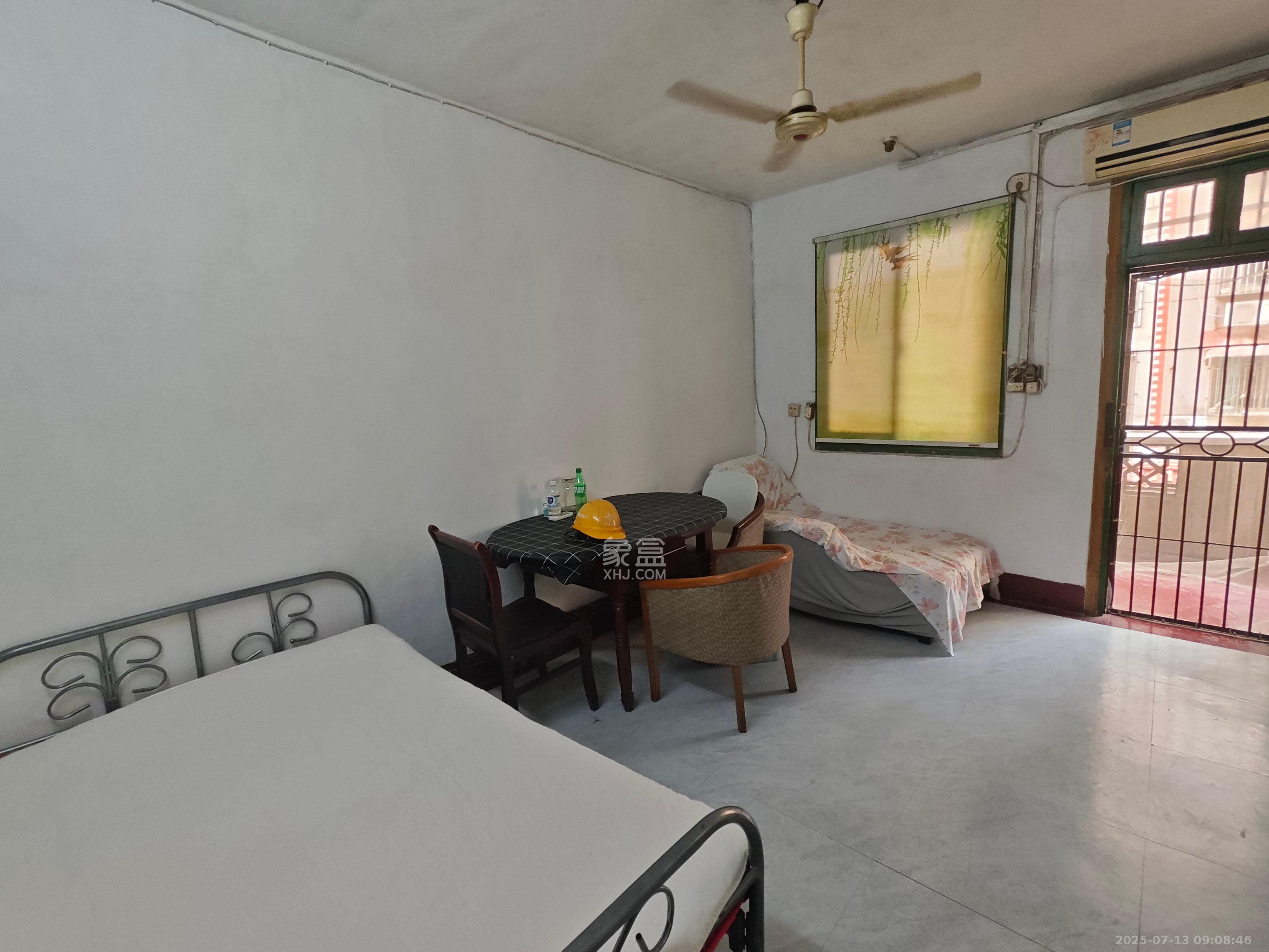 佘家塘、富雅里散盘 1室2厅1卫 1400.0元/月 佘家塘、富雅里散盘 1室2厅1卫 1400.0元/月室内图