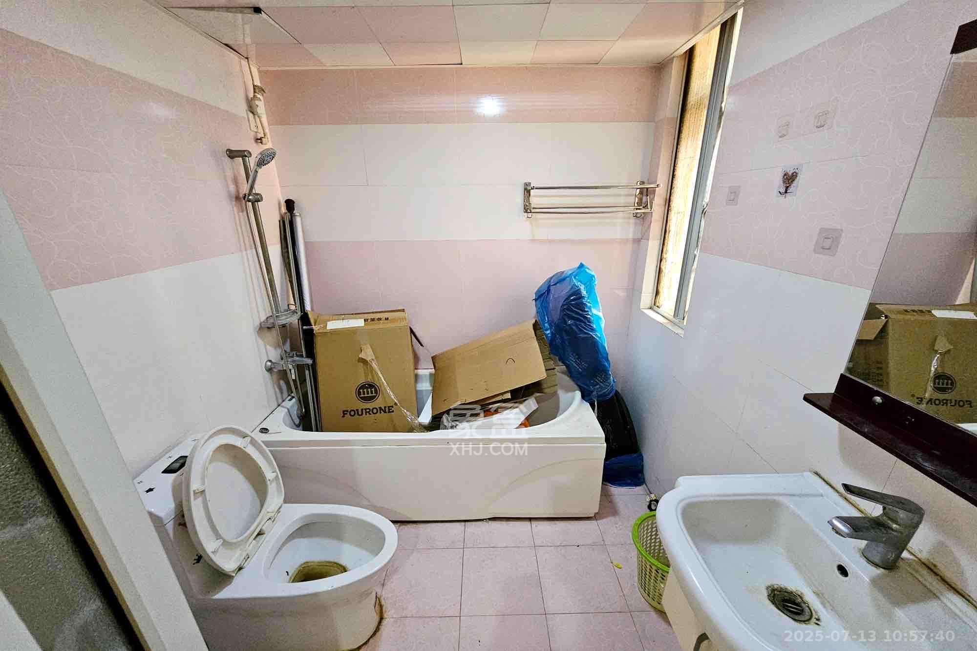 一品东庭  3室2厅2卫    3000.0元/月室内图