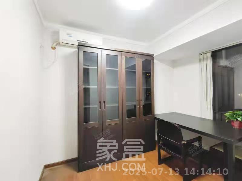 万科金域华府二期  3室2厅2卫    2700.0元/月室内图