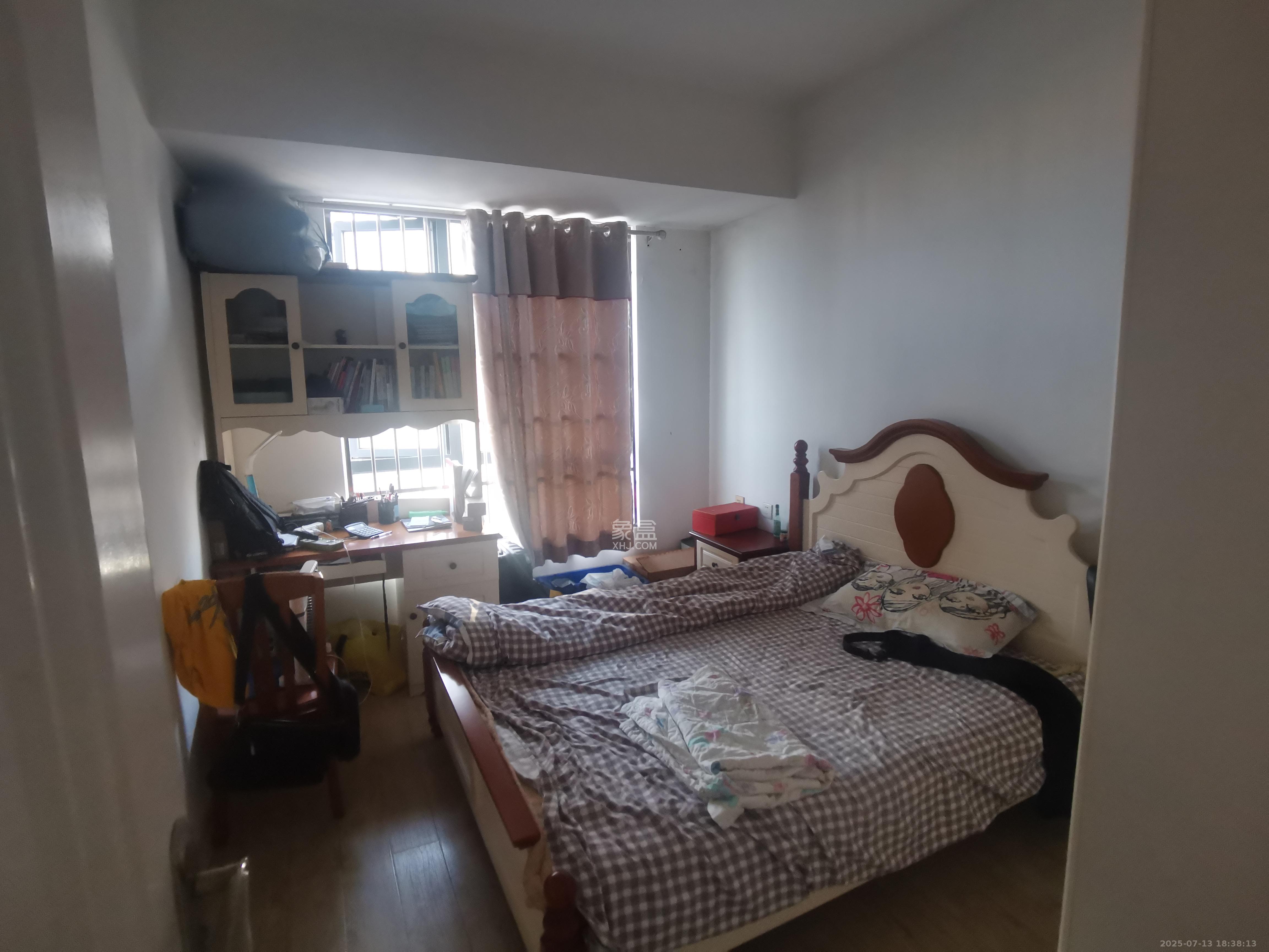 万博汇 2室2厅1卫 2400.0元/月 万博汇 2室2厅1卫 2400.0元/月室内图