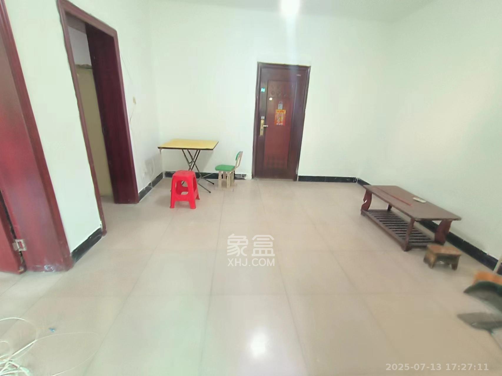 马王堆汽配城  2室1厅1卫   1200.00元/月