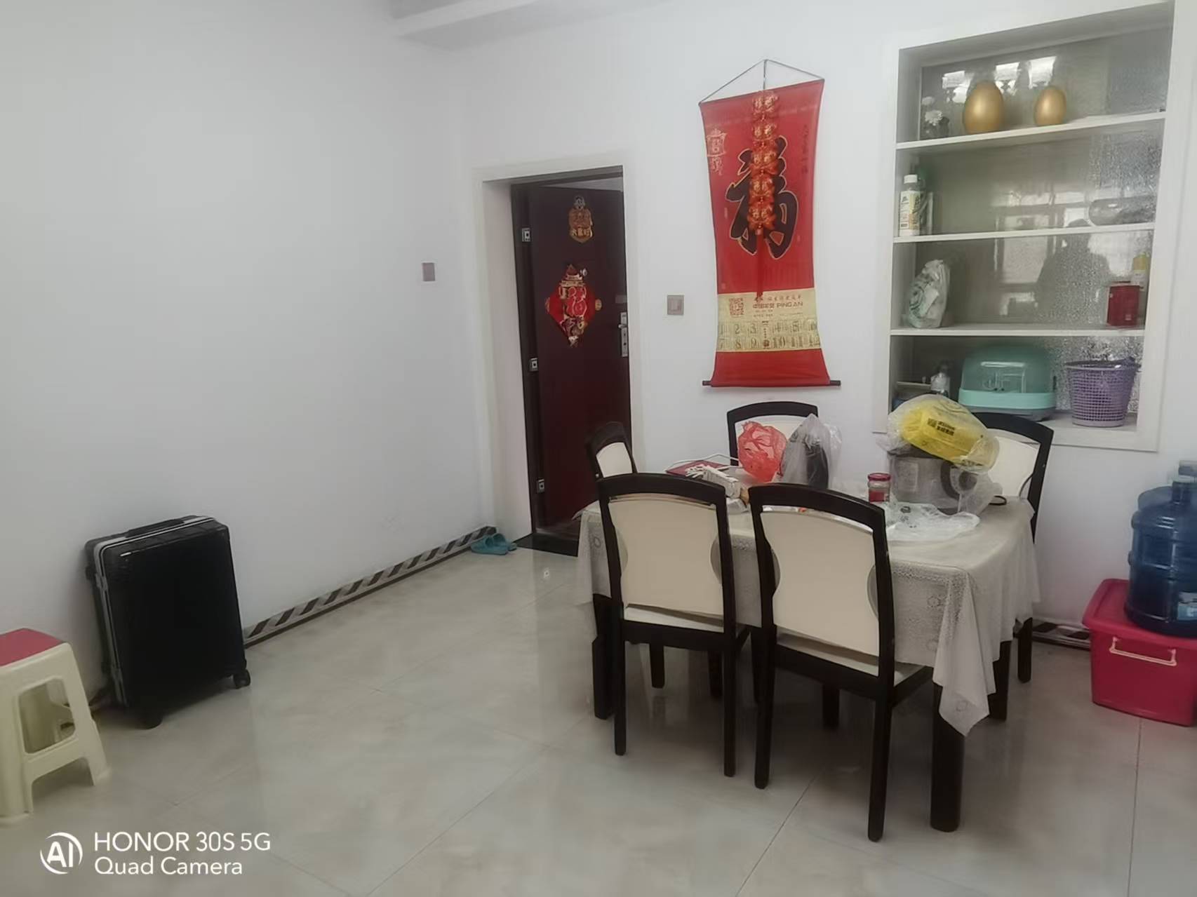 龙庭贵筑  3室2厅2卫    1800.0元/月 龙庭贵筑  3室2厅2卫    1800.0元/月室内图