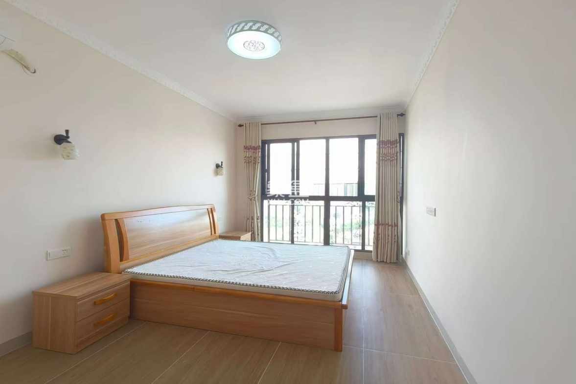 鑫生棕榈泉国际公馆  2室2厅1卫    122.0万 鑫生棕榈泉国际公馆  2室2厅1卫    122.0万室内图