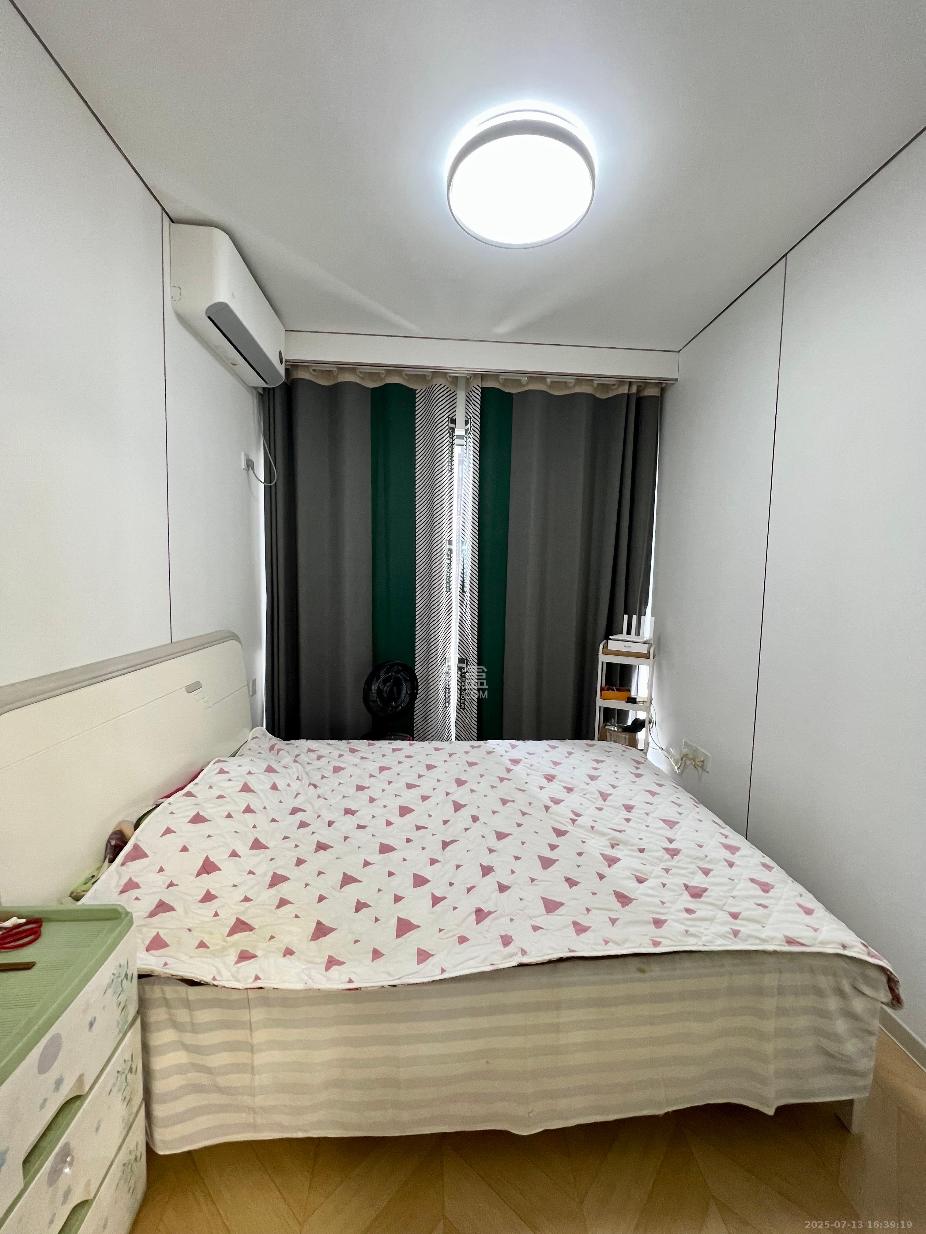 地铁中建君和城  4室2厅2卫   3500.00元/月室内图