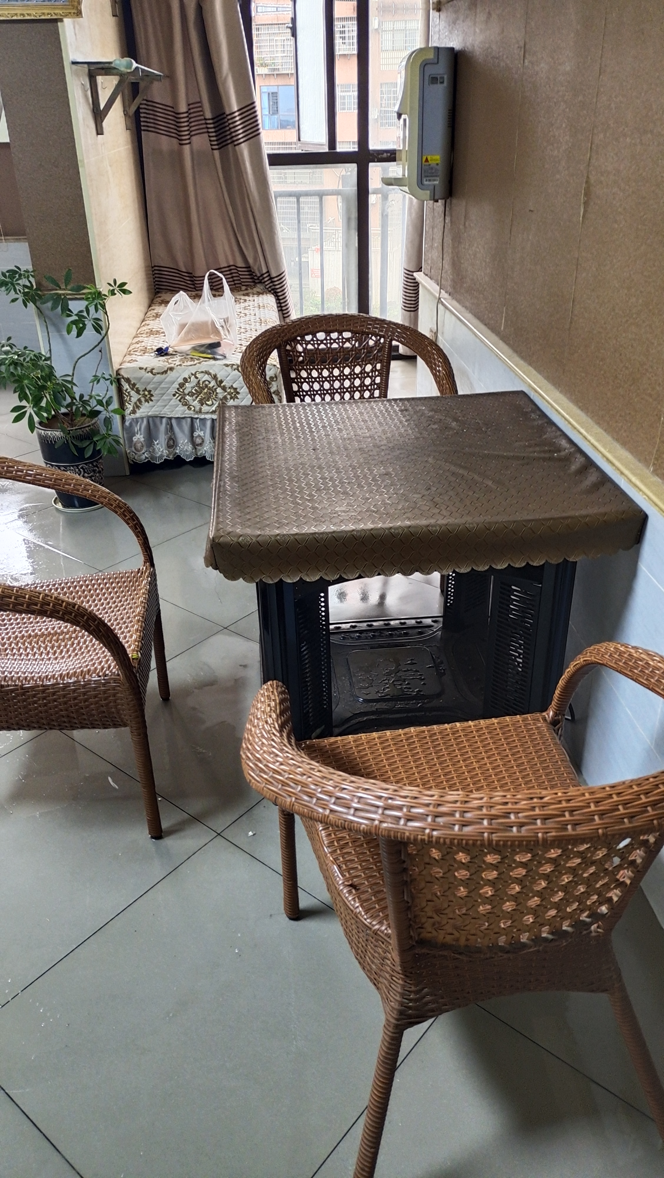 湘中园 1室1厅1卫 700.0元/月 湘中园 1室1厅1卫 700.0元/月室内图