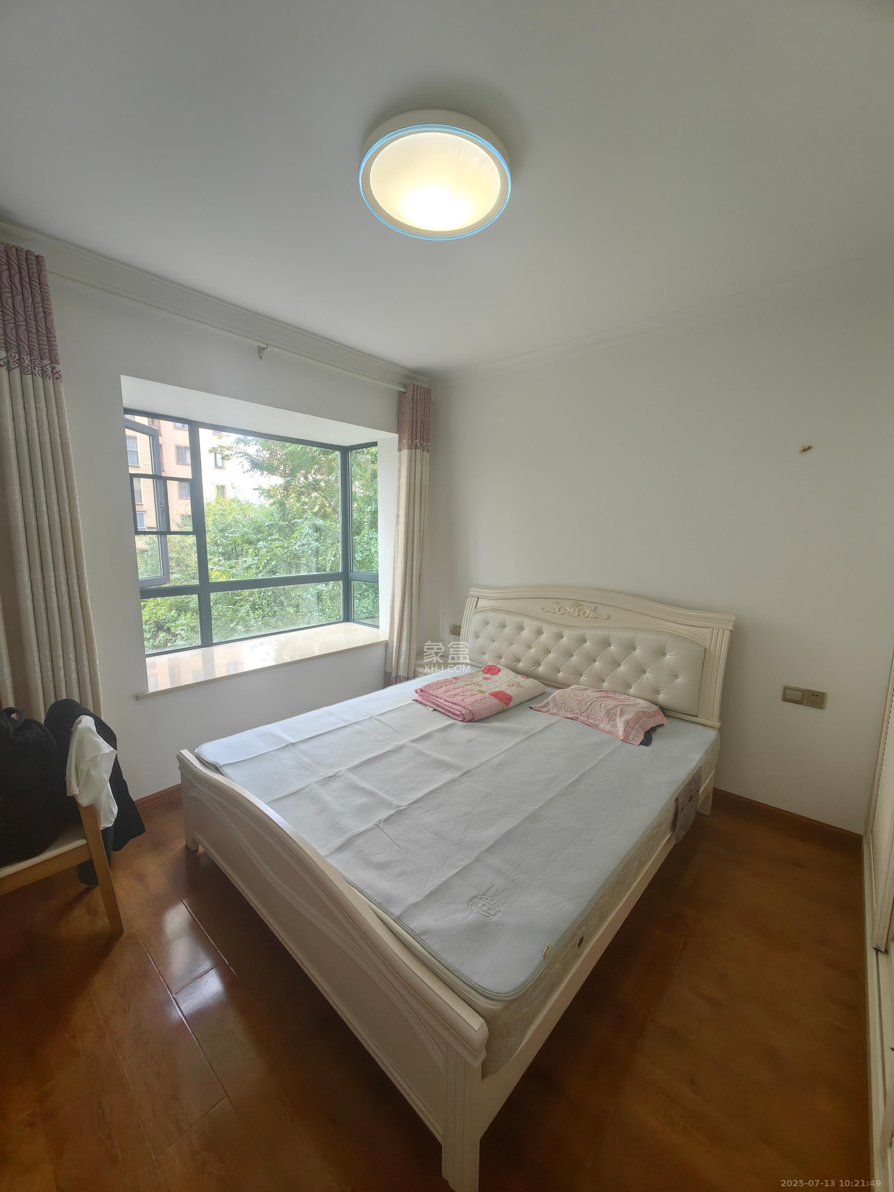中建芙蓉嘉苑  3室2厅2卫   2600.00元/月室内图