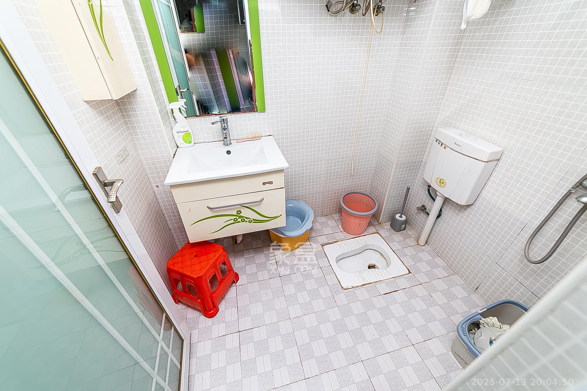 巧克力空间(建鸿达现代大厦)  1室1厅1卫    21.38万 巧克力空间(建鸿达现代大厦)  1室1厅1卫    21.38万其他