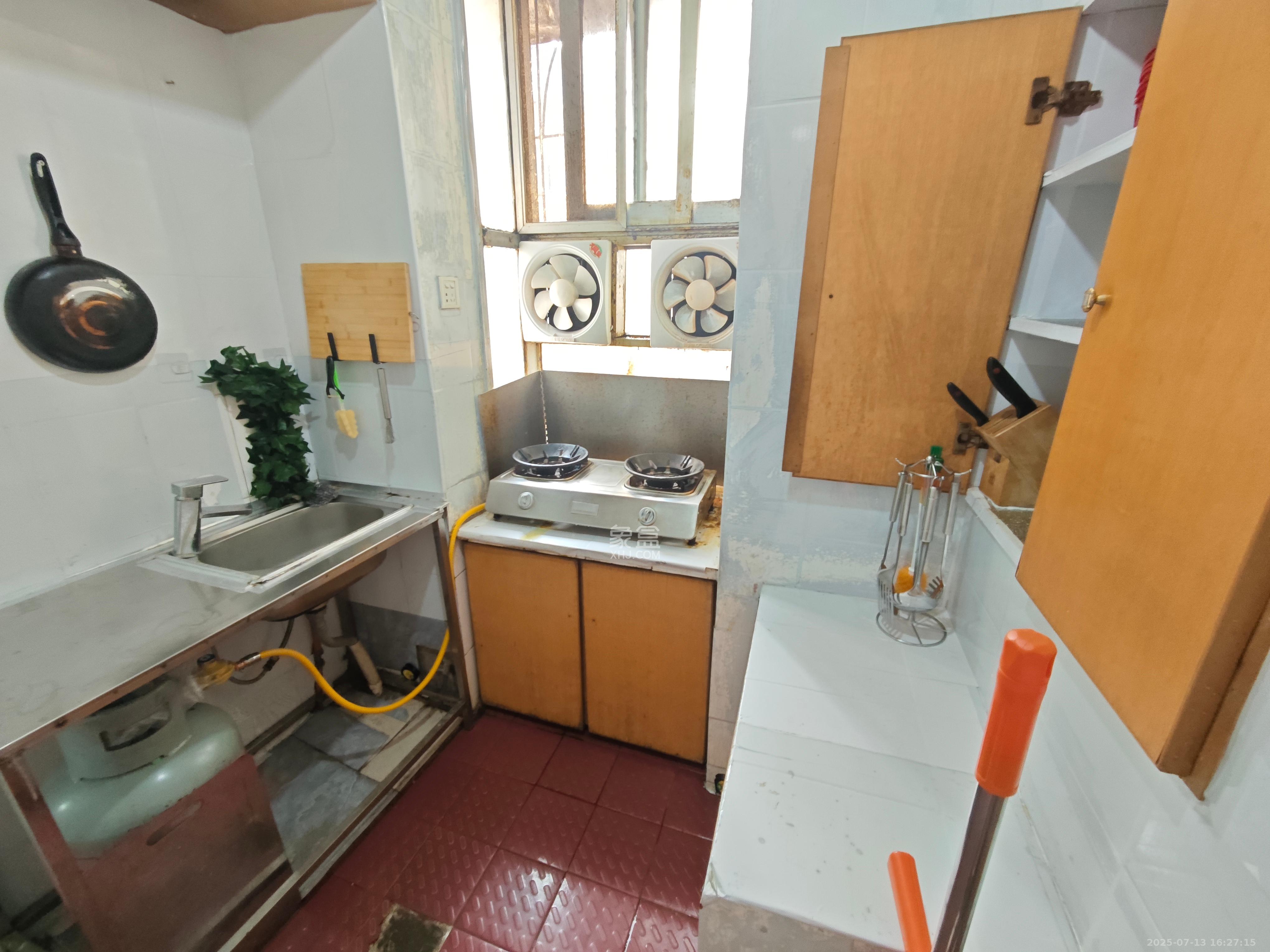 红旗区五片 2室1厅1卫 1900.0元/月 红旗区五片 2室1厅1卫 1900.0元/月室内图