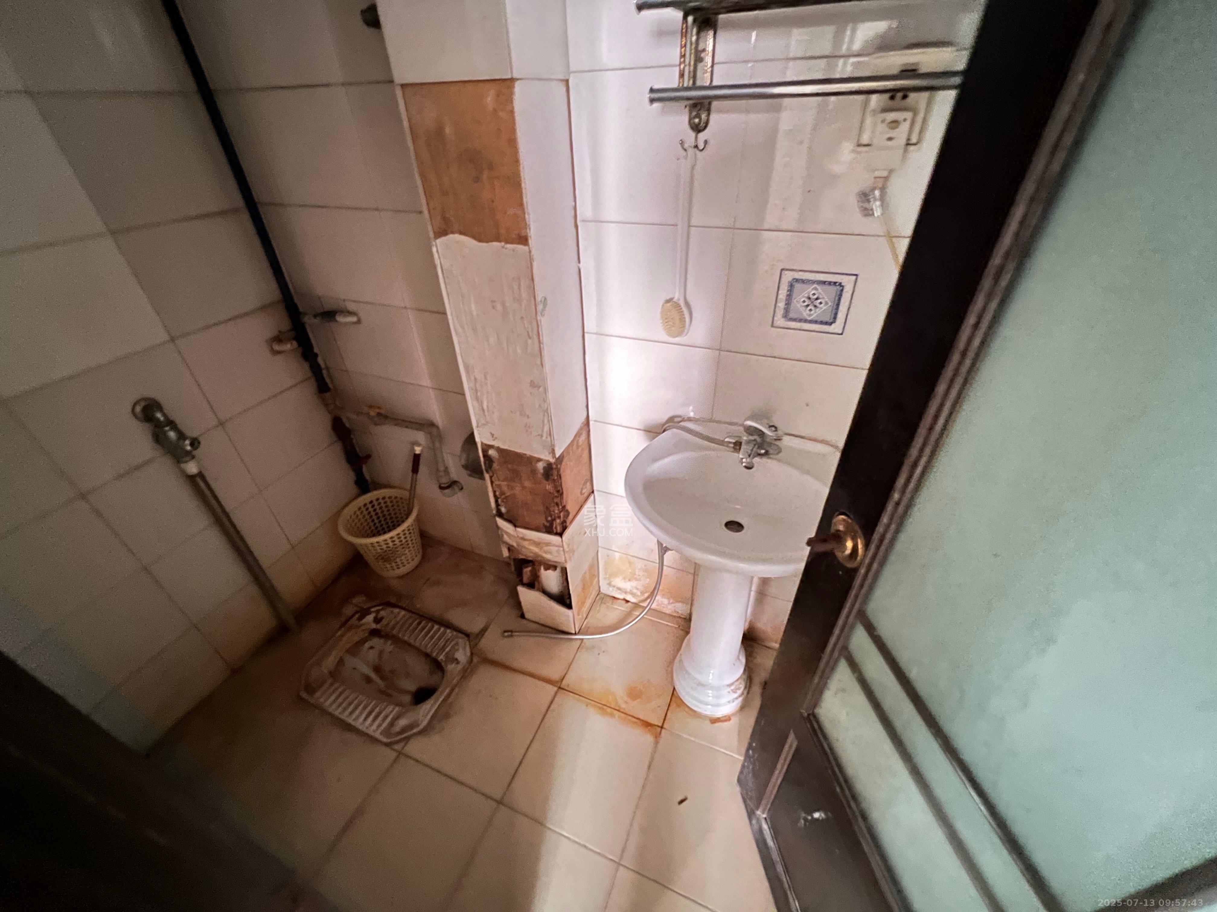 德政园 3室2厅2卫 1800.0元/月 德政园 3室2厅2卫 1800.0元/月室内图