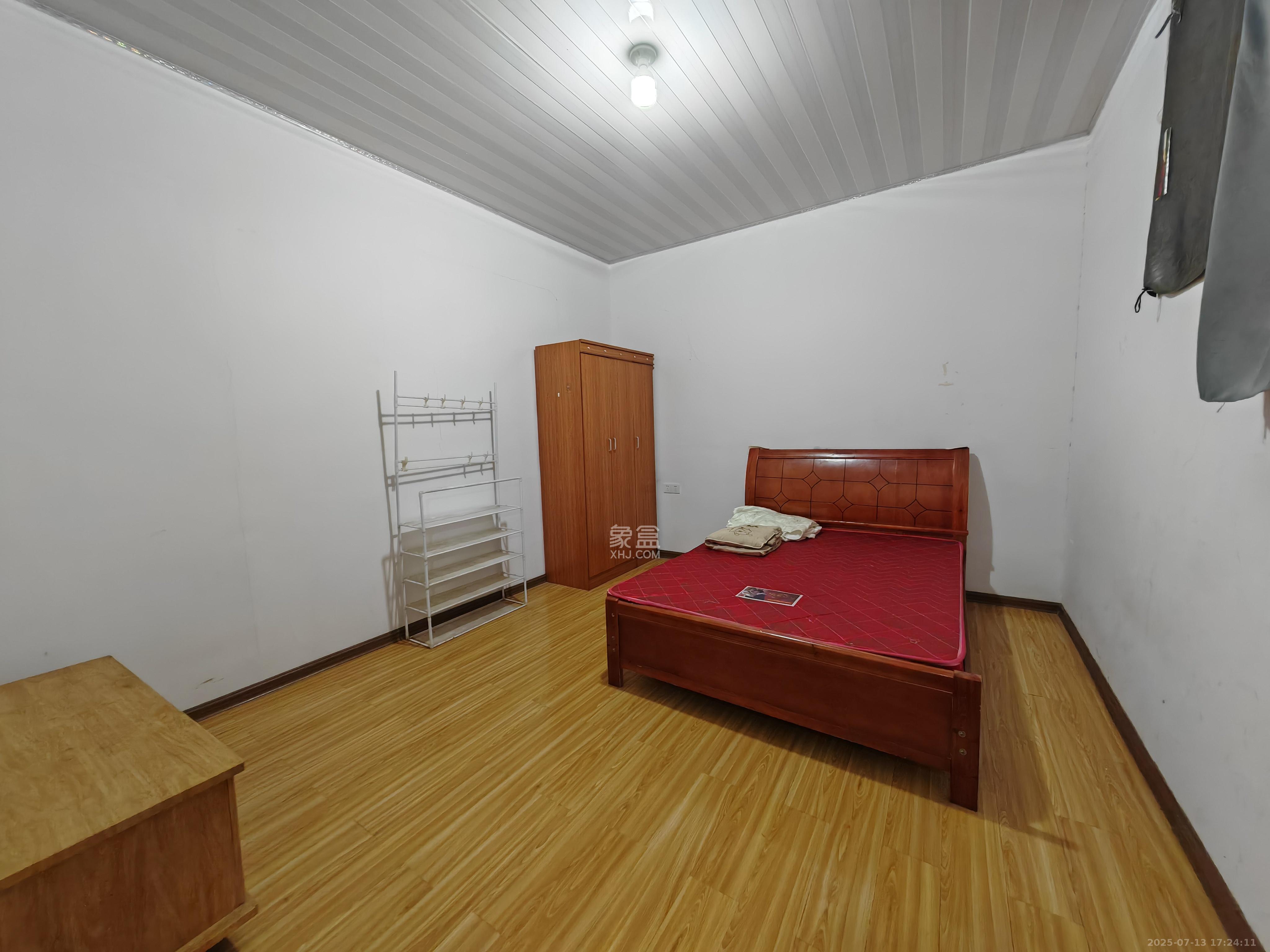 金鹰机电大市场  2室1厅1卫    900.0元/月 金鹰机电大市场  2室1厅1卫    900.0元/月